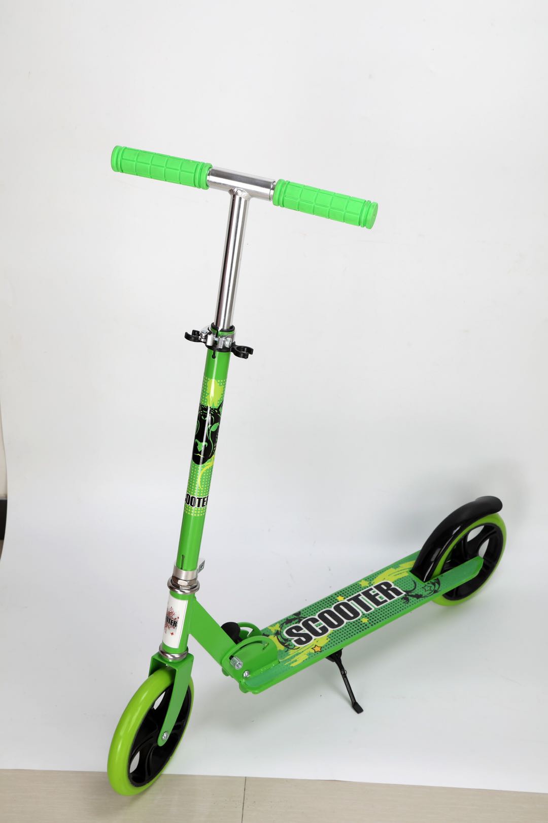 Straight-board colored large roller skate details Picture