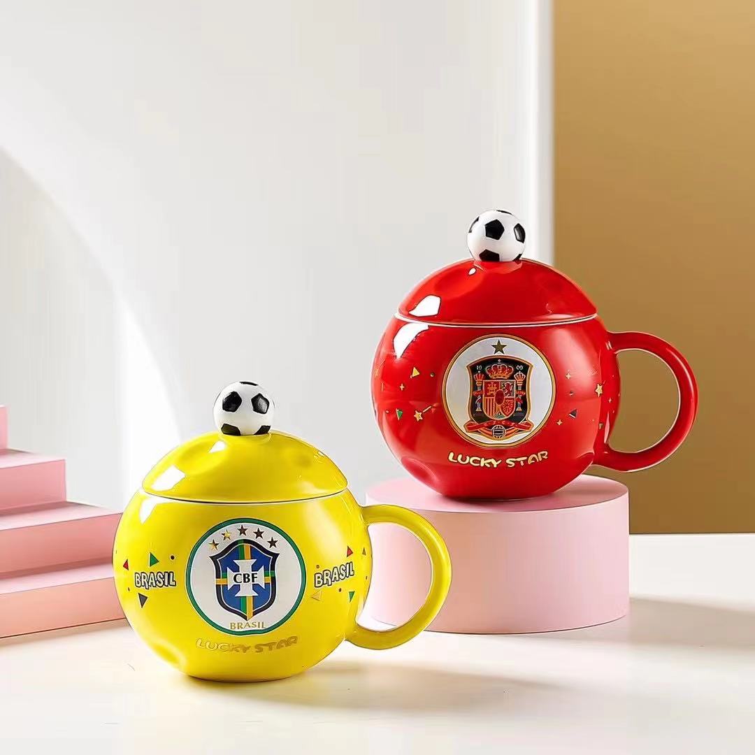 ins Creative high appearance level football cup, Internet celebrity mug, covered spoon breakfast cup, round ceramic cup, LOGO production, Zhuoqia 006