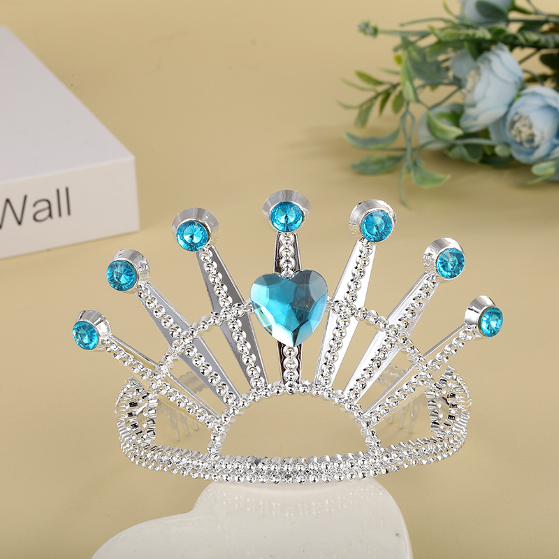 Heart-shaped set, regular crown, Korean-style crown wreath, medium-sized crown hat, little girl hat Application Scenario