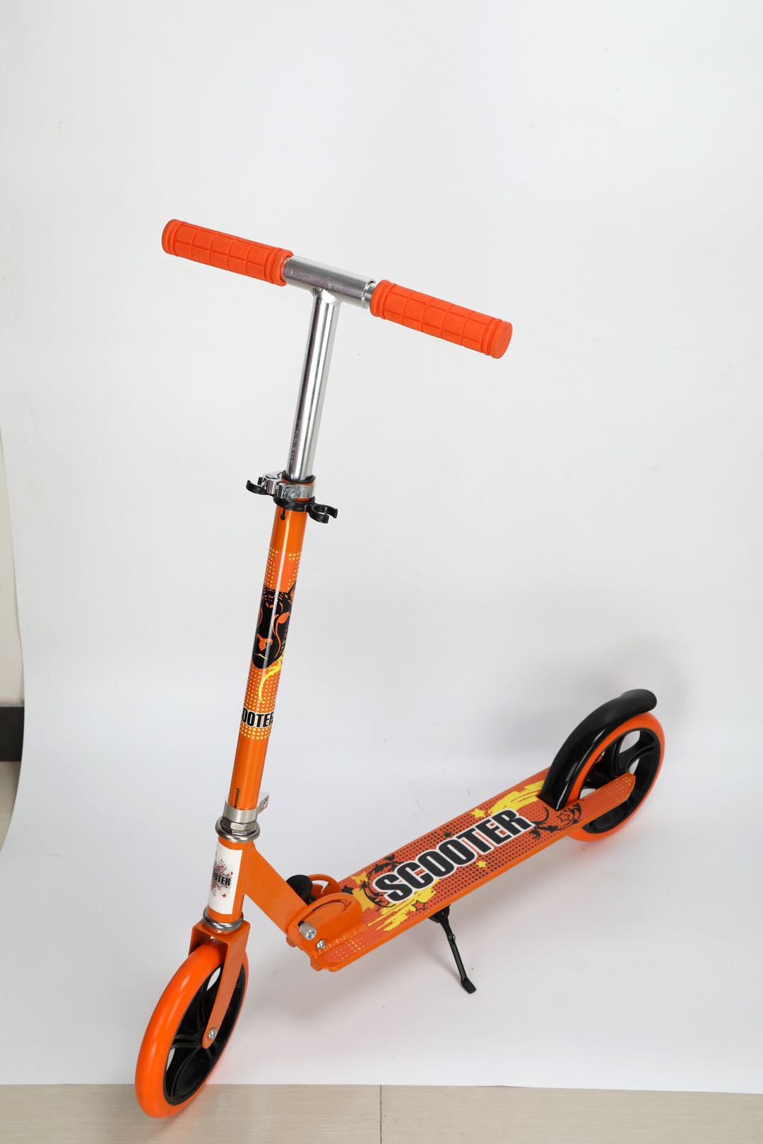 Straight-board colored large roller skate