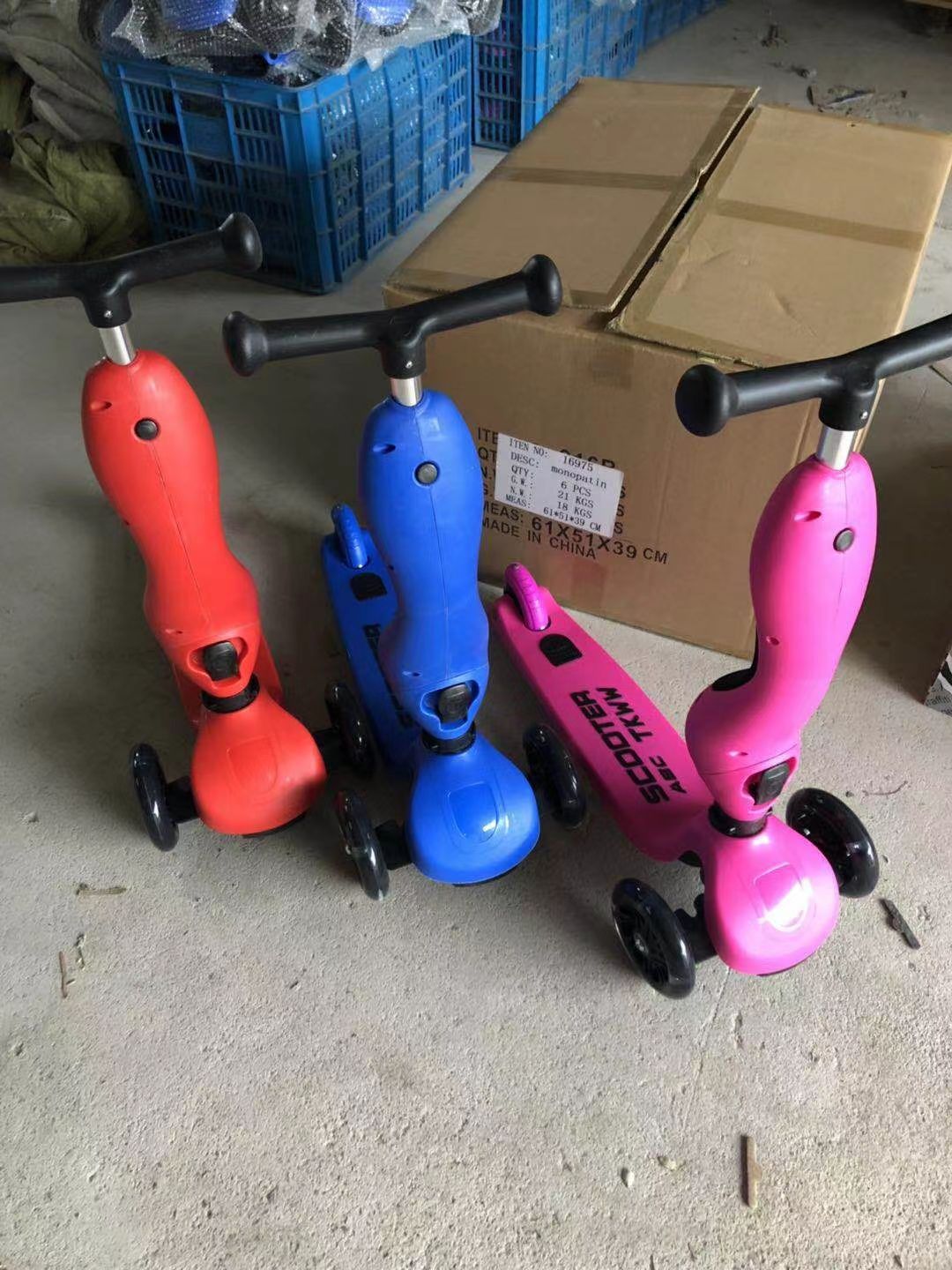 Two-in-one Xiaomi high-PU small wheel with light scooter Application Scenario