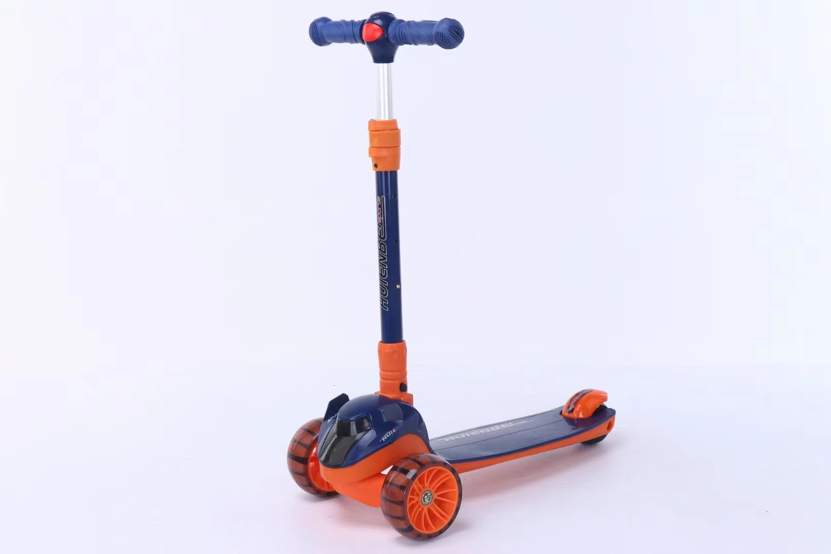 The new scooter is equipped with a light, folding and music details Picture