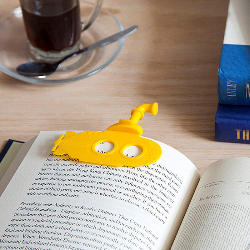 Creative submarine bookmarks, cute 3D page clips, submarine page divider, fun reading book labels, stationery Specification image