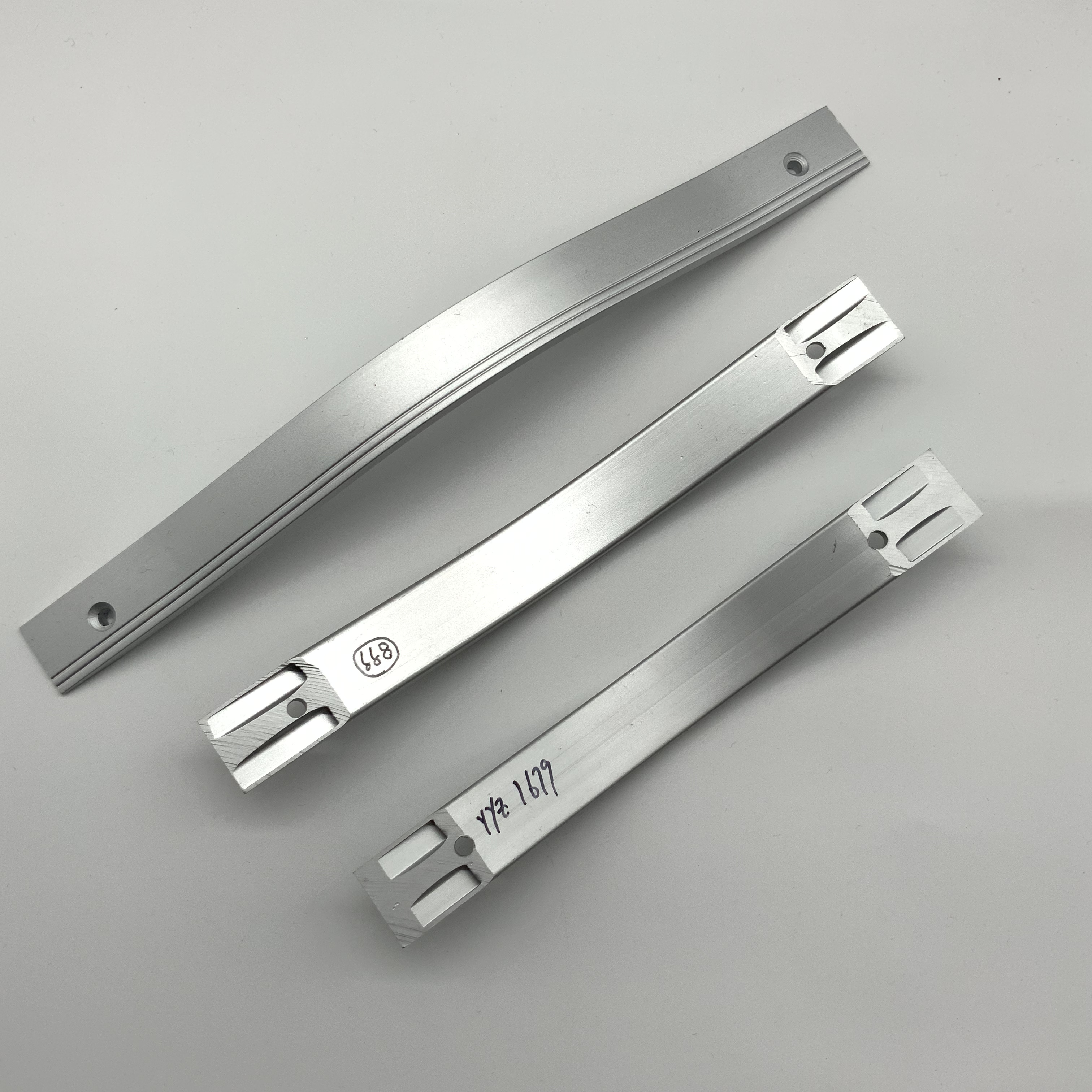 Shuzan Wooden cabinet door handle, wooden handle, door handle, furniture handle, household hardware accessories, simple style XX model 003 Application Scenario