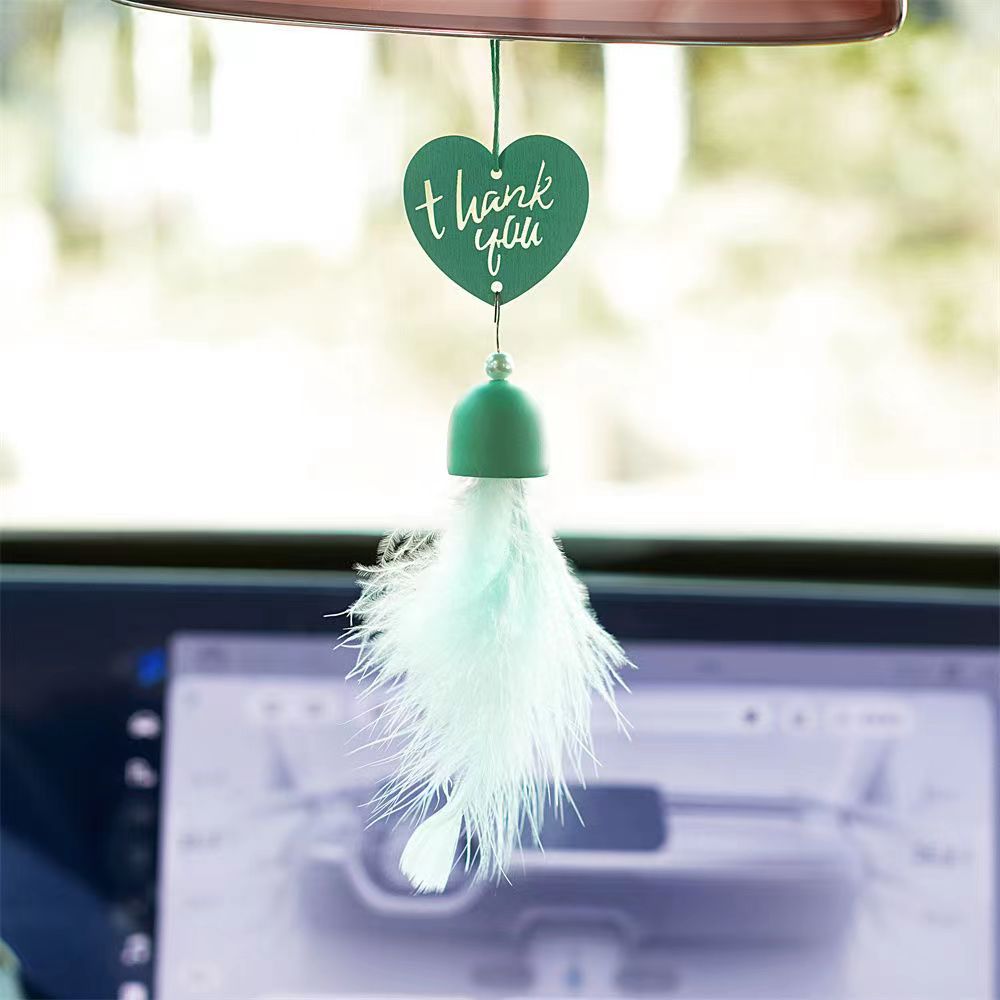 The new wooden wind chime pendant is cute and stylish details Picture