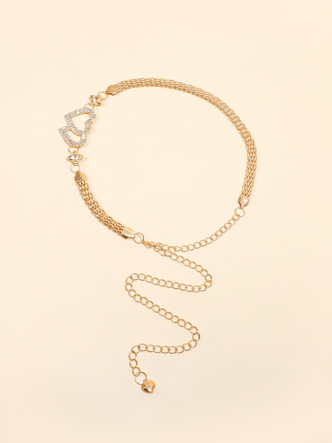 The y5 trendy golden metal rhinestone pearl leaf buckle spring elastic band, paired with a thin waist chain belt for pants, is a feminine trend Application Scenario