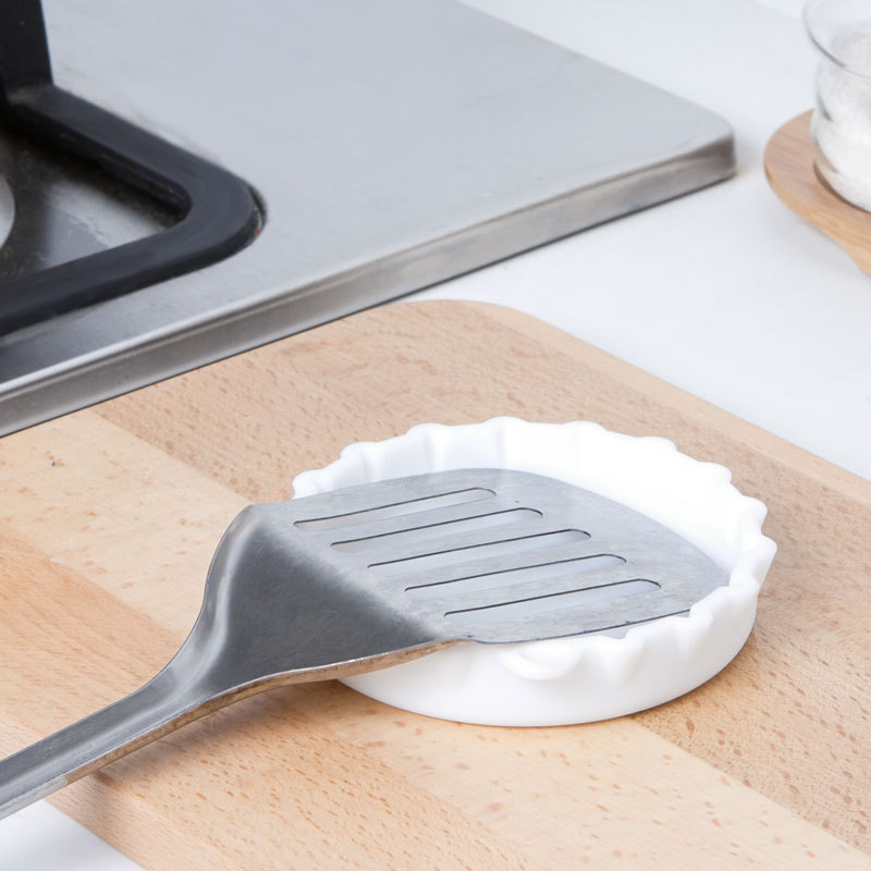 啤酒盖烟灰缸/硅胶烟灰缸/隔热杯垫白底实物图