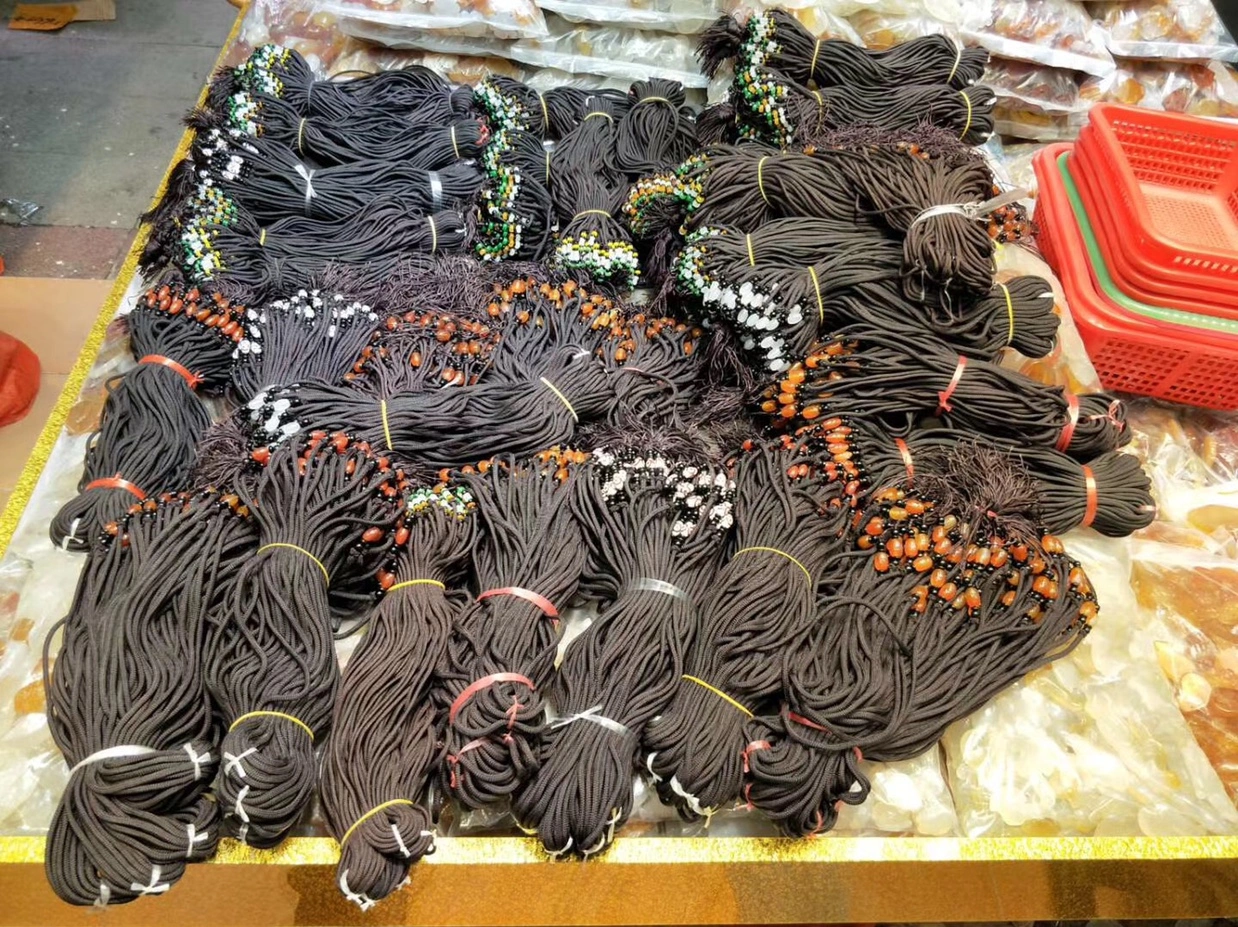 The agate stone rope has a high-end feel, a retro European and American style, and is simply layered and worn Specification image