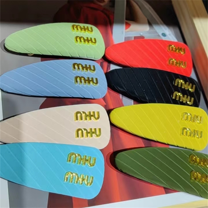 耿小妞皮质彩色鸭夹厂家直销超级优雅超好看网络爆款网红流行新款