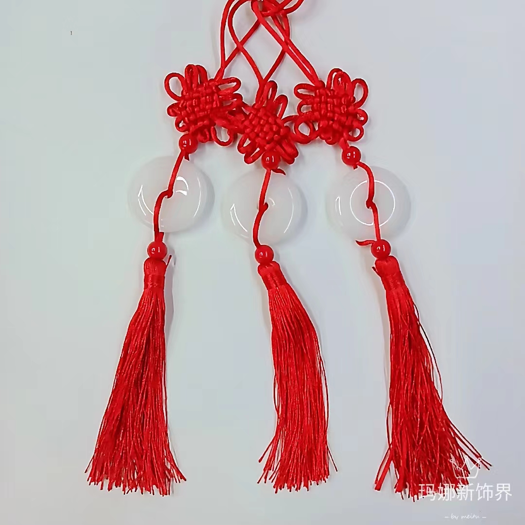 New Year style Chinese knot trendy festive tassels details Picture