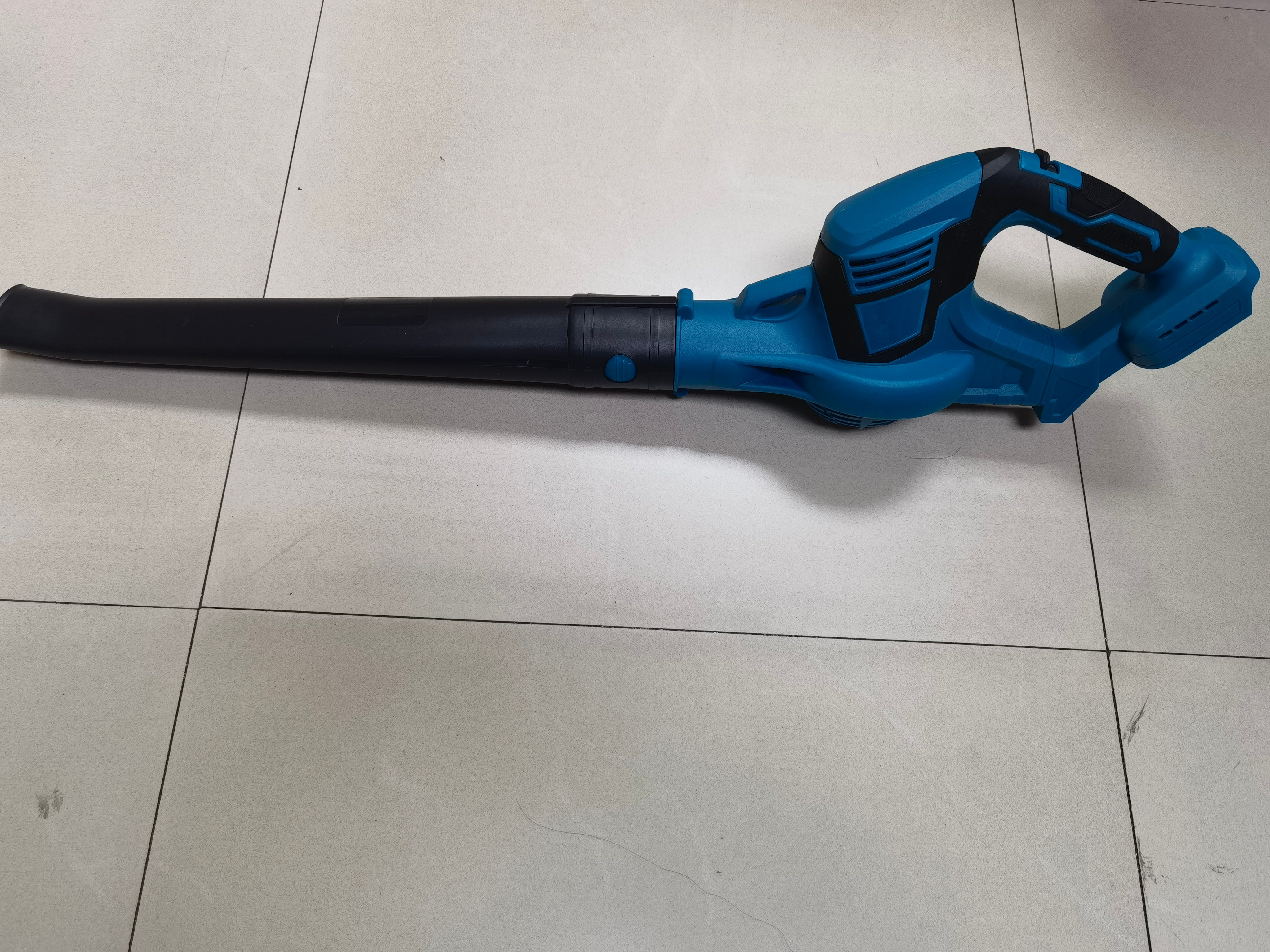 Lithium battery hair dryer
