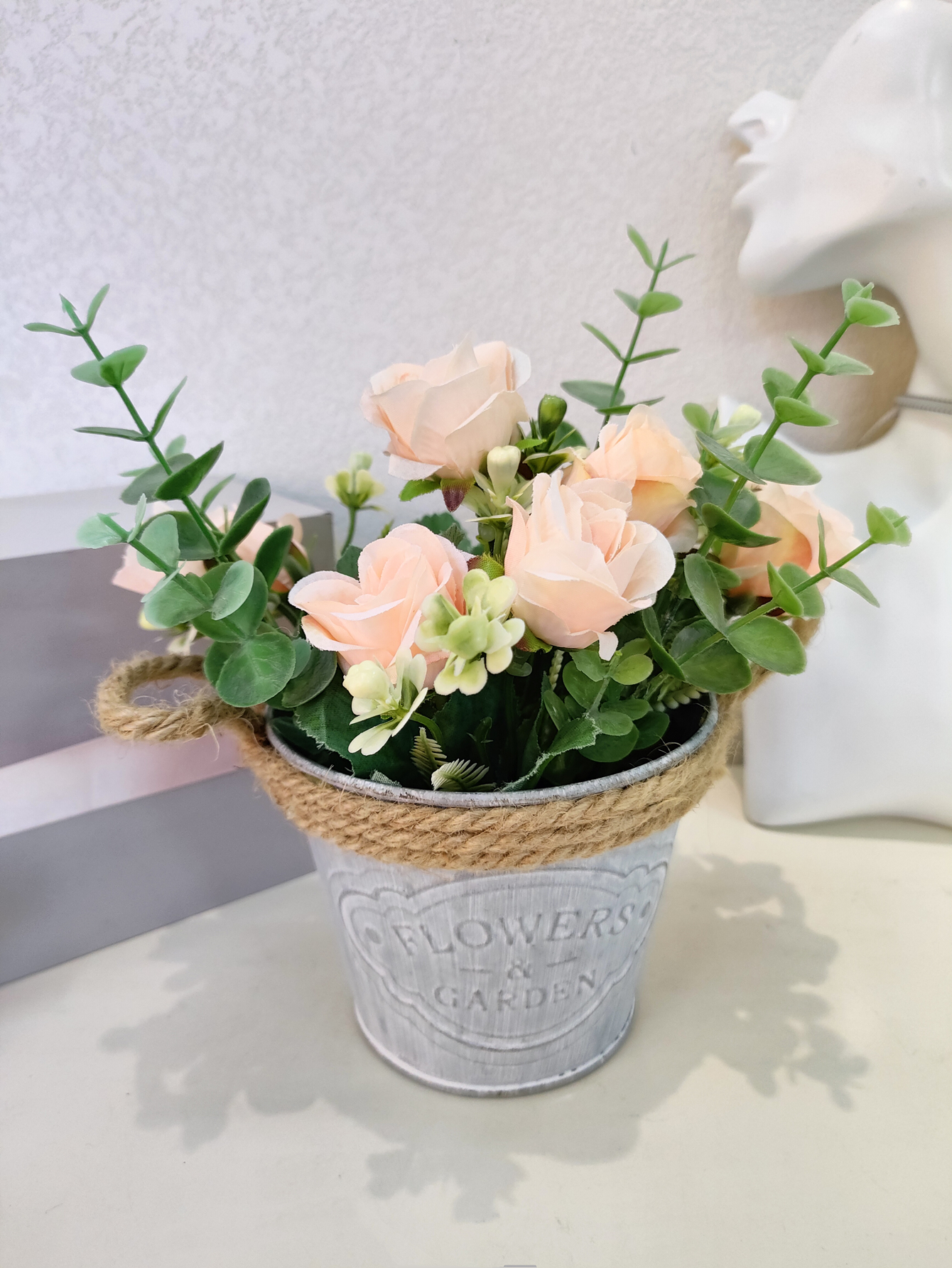 Golden Autumn Flower Shop 104015 Artificial Potted Plants, artificial flowers, bonsai, Green plants, potted plant ornaments, multi-color artificial succulents, small bonsai combination ornaments, living room and dining room table decoration items, Festival gifts, roses, tulips, 34 Application Scenario