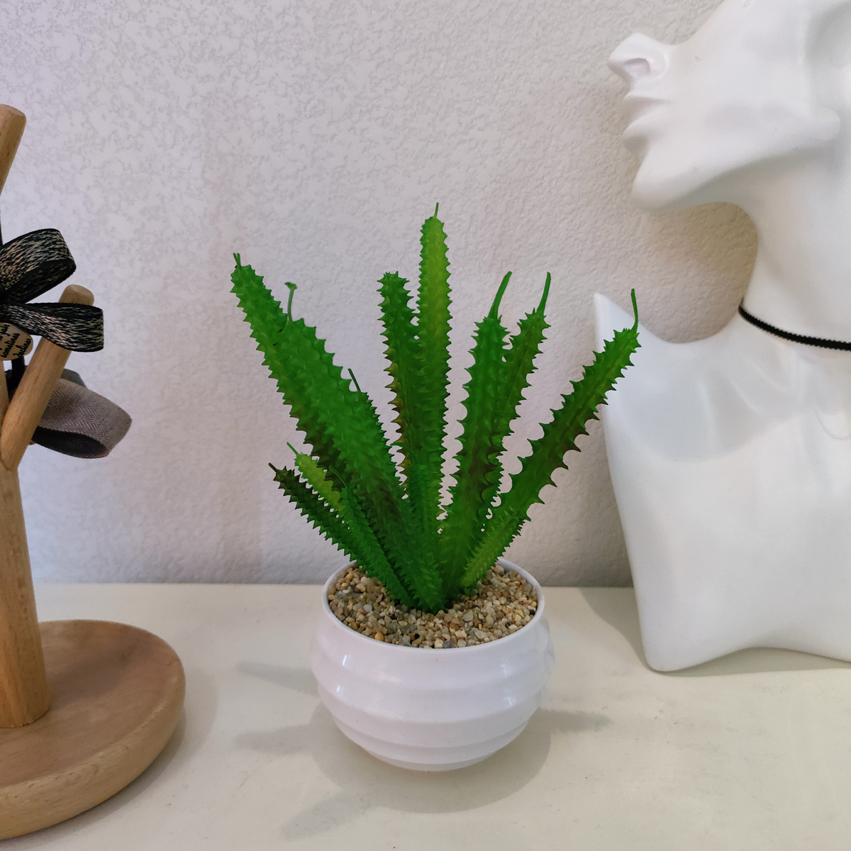 Golden Autumn Flower Shop 104015 Artificial Potted Plants, artificial flowers, bonsai, Green plants, potted plant Ornaments, multi-color artificial succulents, small bonsai combination ornaments, living room and dining room table decoration items, Festival gifts, roses, tulips, 39