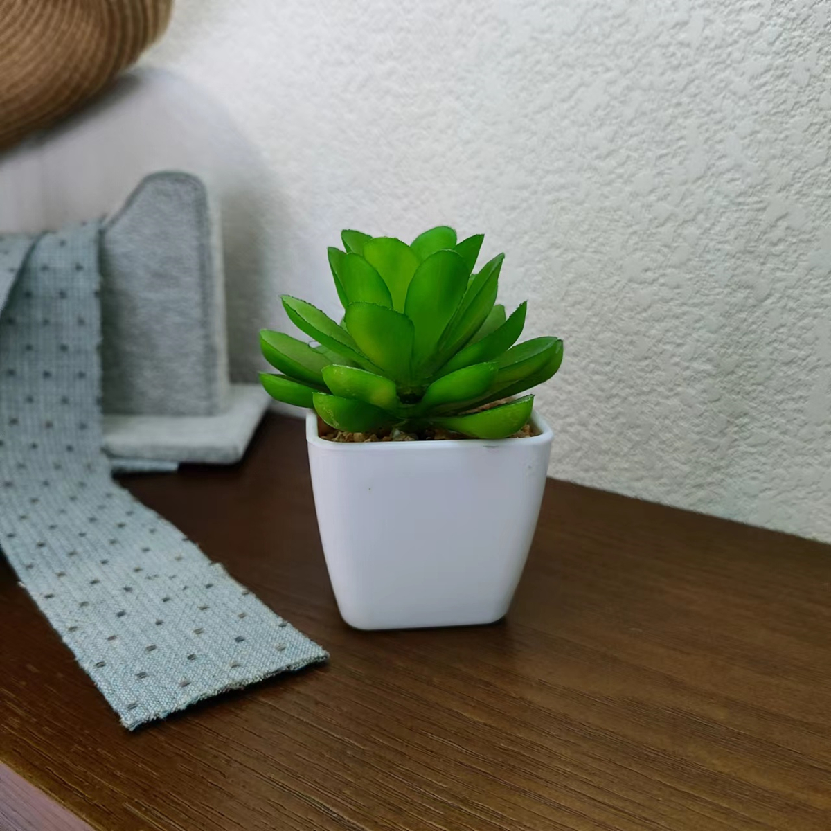 Golden Autumn Flower Shop 104015 Artificial Potted Plants, artificial flowers, bonsai, Green plants, potted plant ornaments, multi-color artificial succulents, small bonsai combination ornaments, living room and dining room table decoration items, Festival gifts, roses, tulips, 18