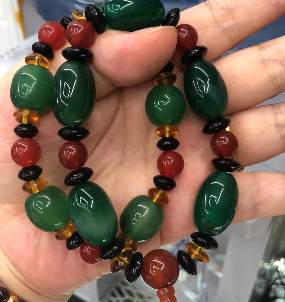 The natural agate stone bracelet exudes a high-end feel, with a retro European and American style and a simple layering design Specification image