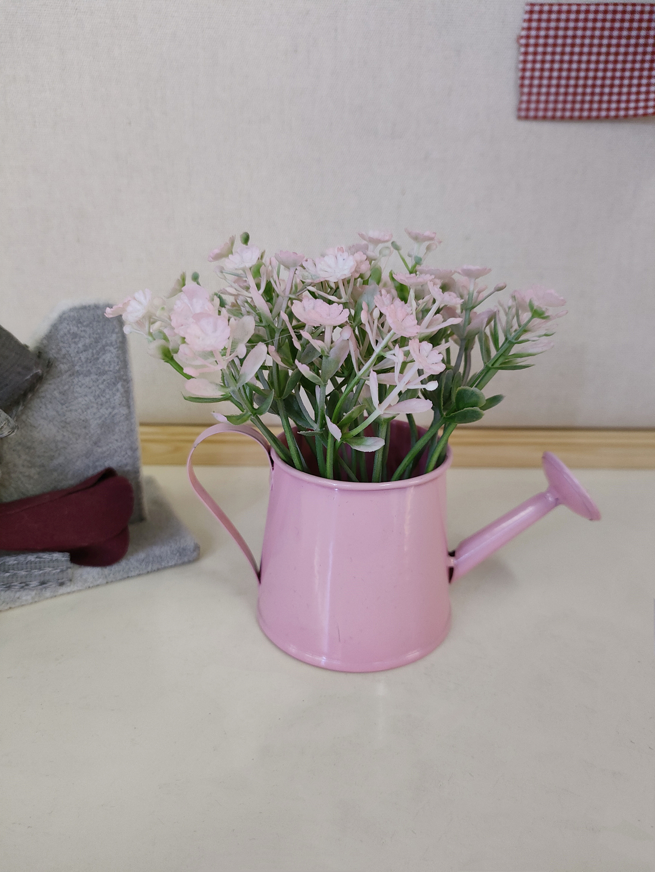 Golden Autumn Flower Shop 104015 Artificial Potted Plants, artificial flowers, bonsai, Green plants, potted plant ornaments, multi-color artificial succulents, small bonsai combination ornaments, living room and dining room table decoration items, Festival gifts, roses, tulips, 25 Application Scenario