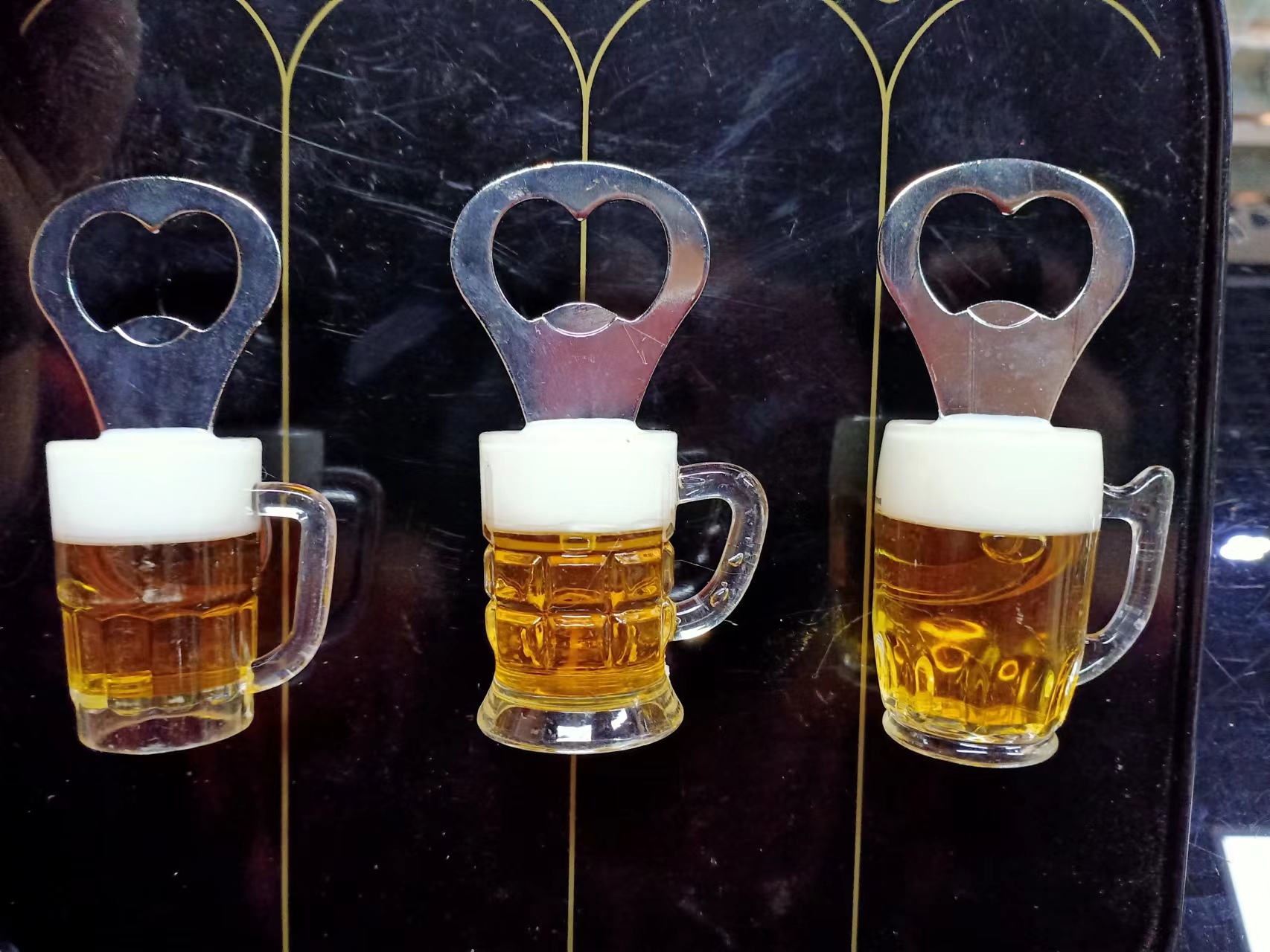 啤酒开瓶器/酒瓶开瓶器/创意开瓶器白底实物图