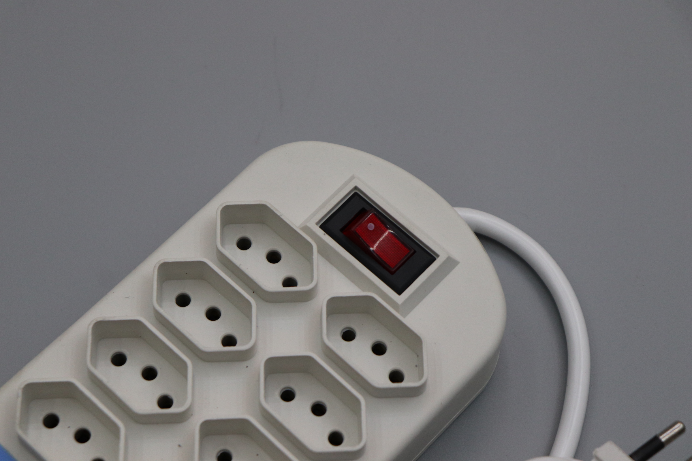 巴西三圆插头 插脚 南美洲 巴西规 巴西插孔 巴西插位 巴西标签 巴西认证 巴西电源插座 巴西证书排插 巴西插线板详情3