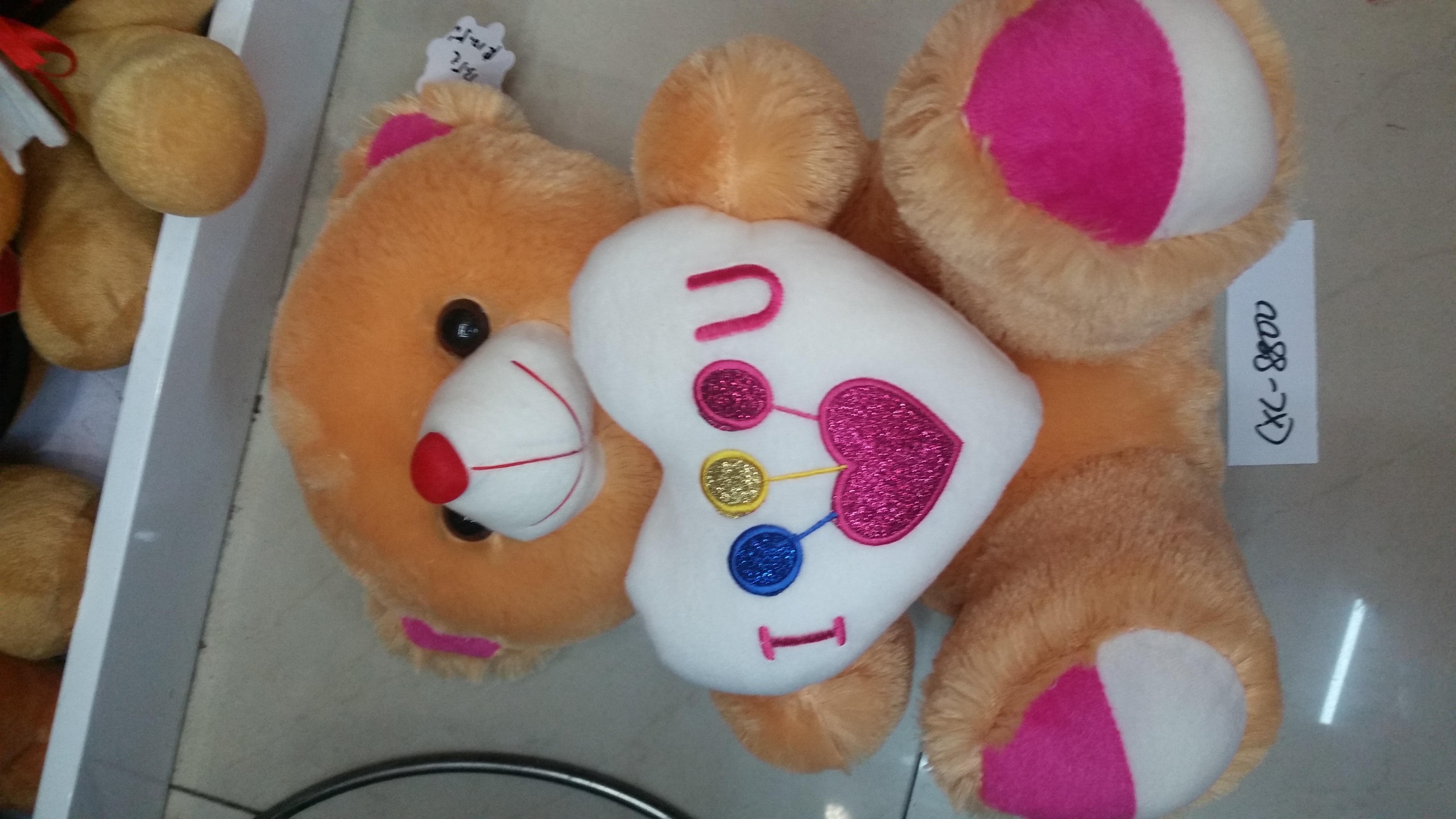 Yiwu Small Commodities City, a 40-centimeter heart-shaped bear in multiple colors Specification image