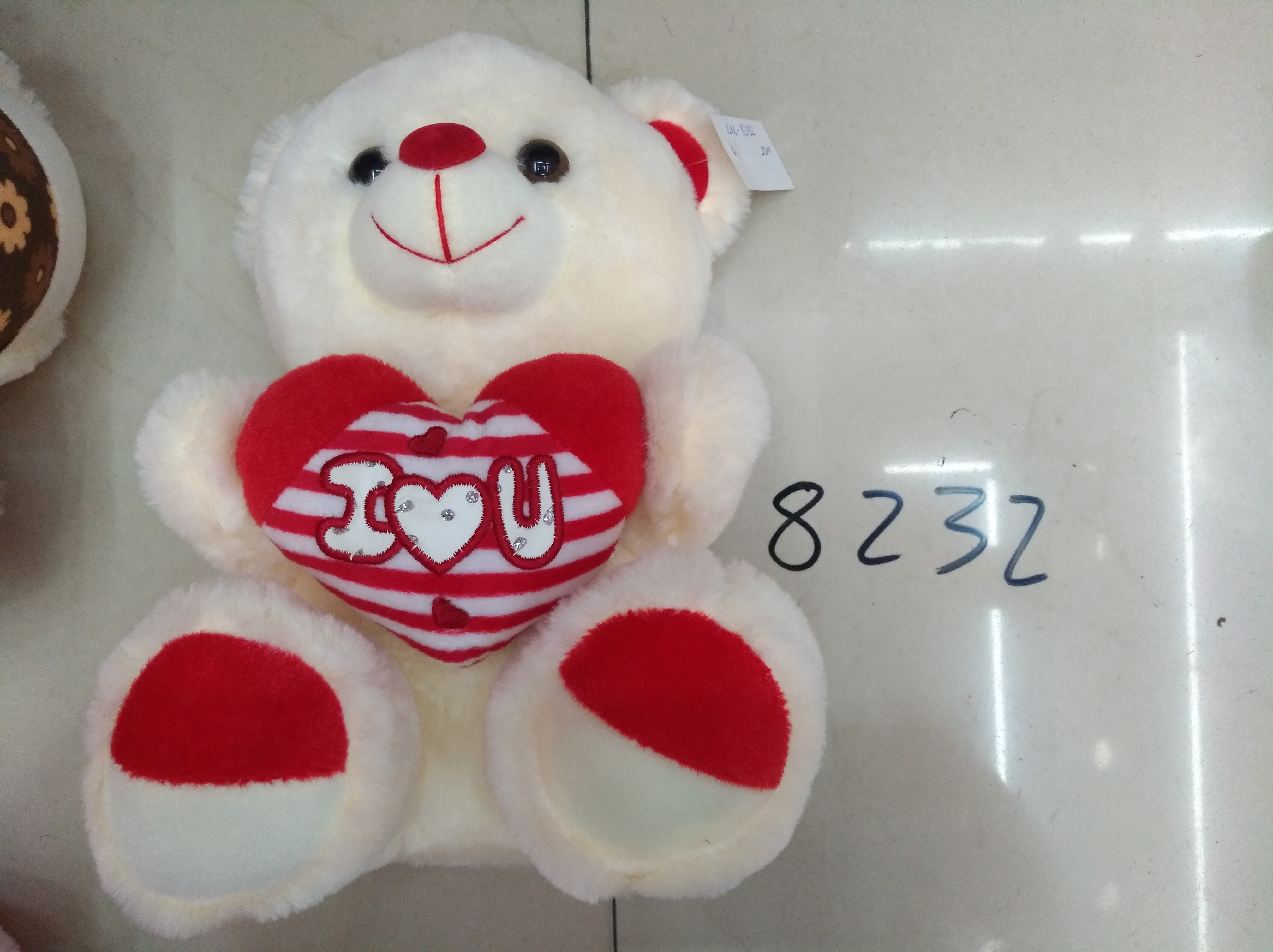毛绒玩具/爱心熊细节图