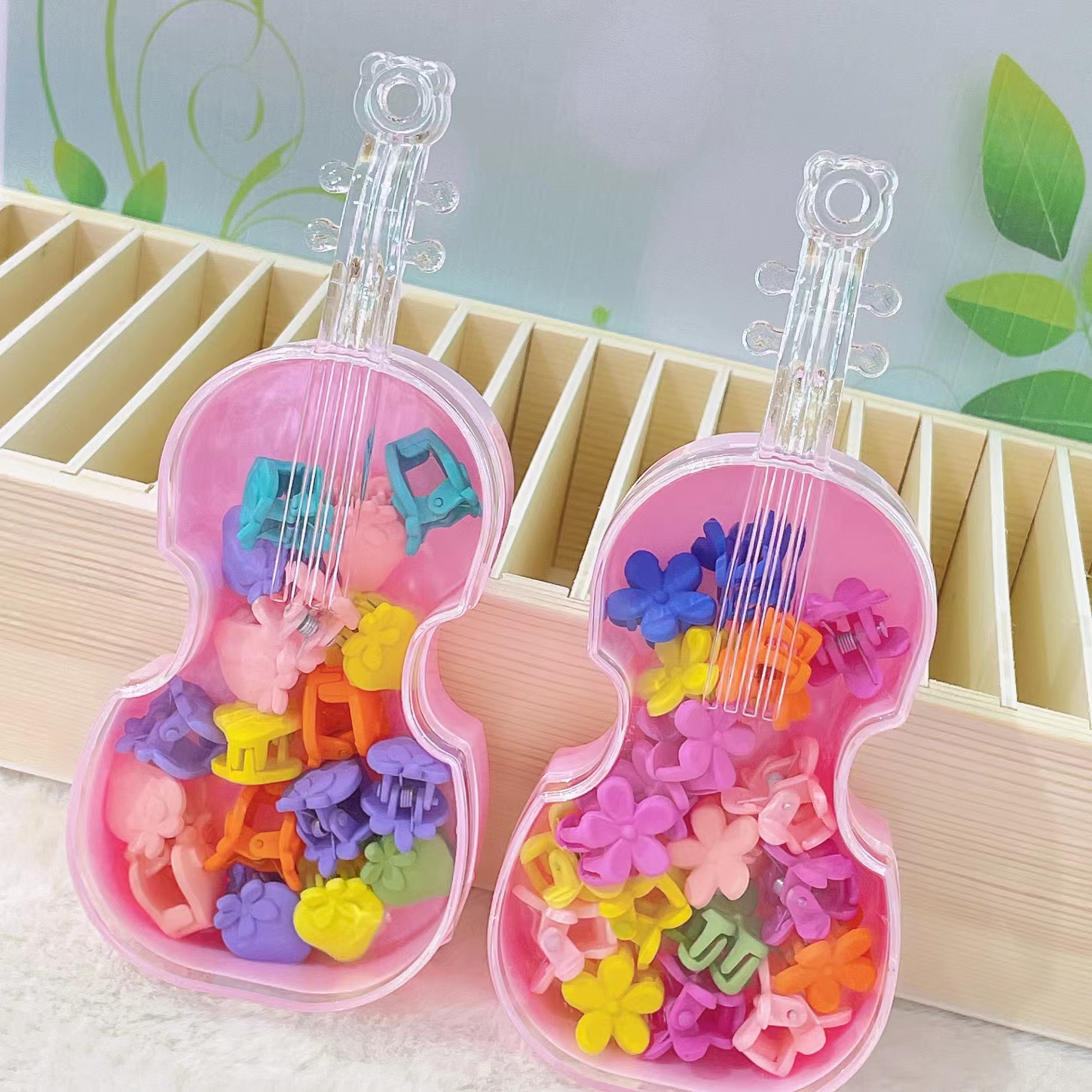 Viola classic children's gift box, multiple styles of hair clips, rainbow color claw clips, bright colors, matte color, strong texture, popular colors for children's hair clips details Picture