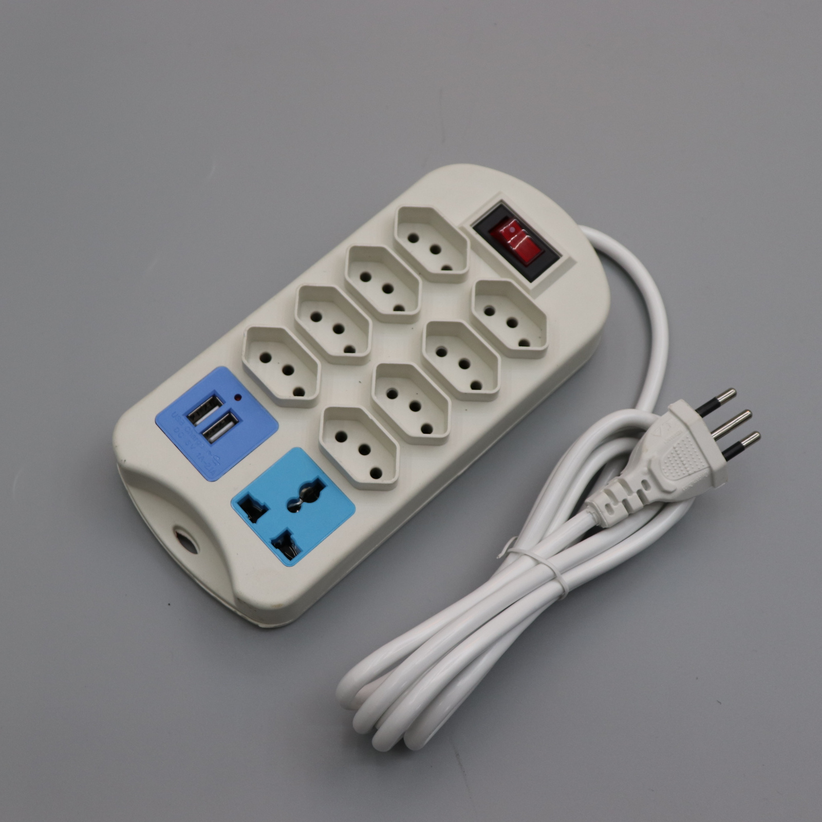 巴西插座/巴西排插/巴西插板产品图