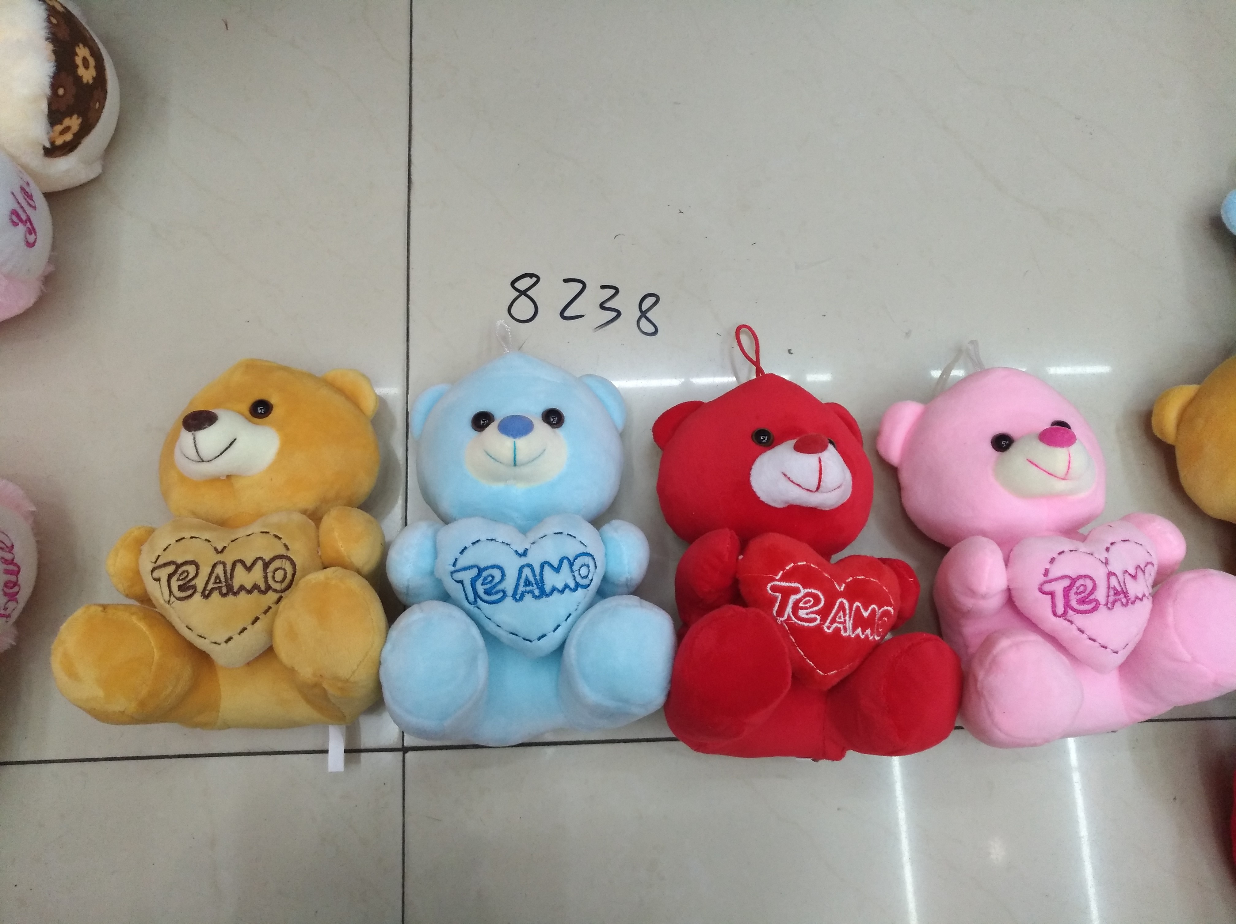 Yiwu Small Commodities City, 21 cm, 8,238 heart-shaped bear, heart-shaped bear, colors can be mixed