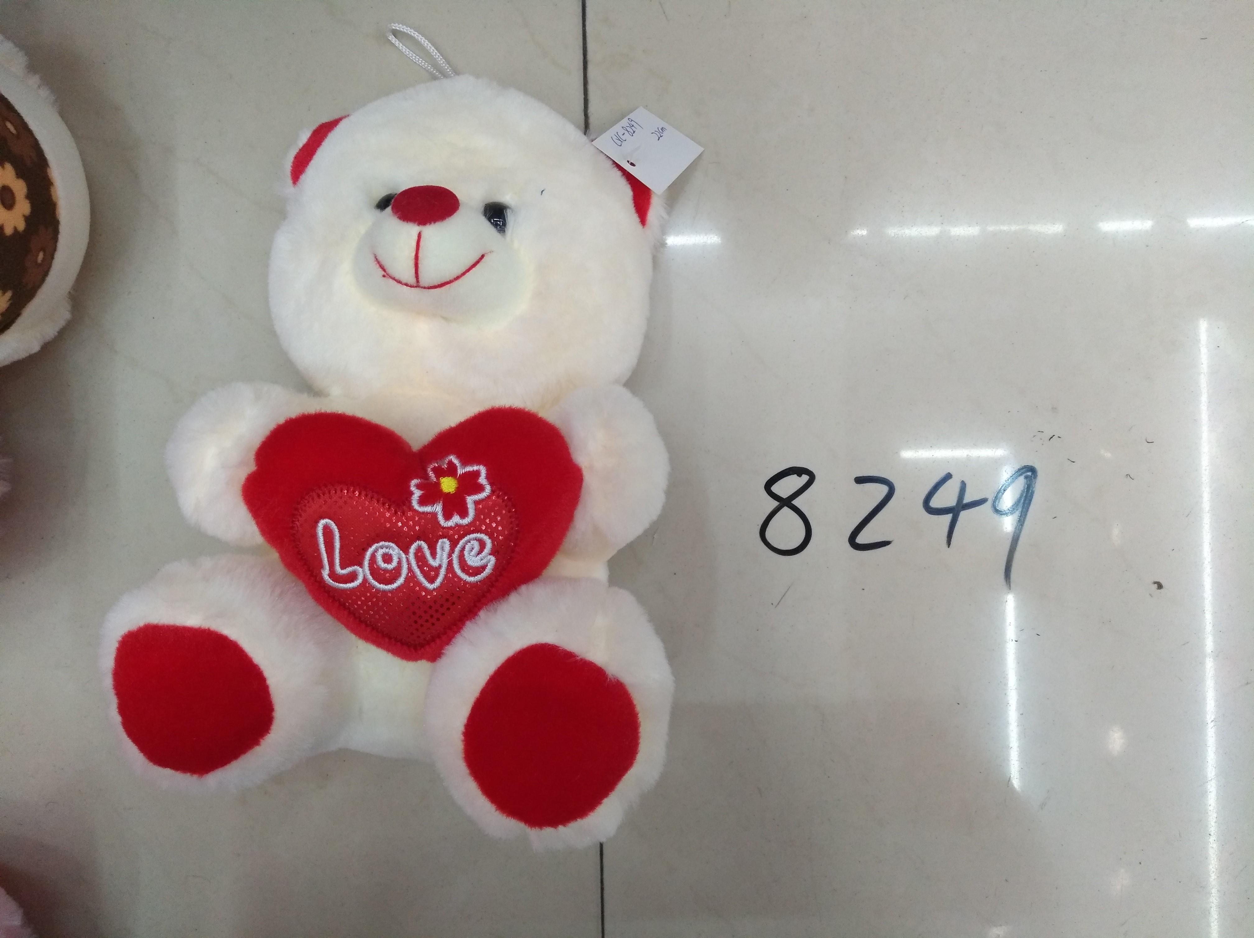Yiwu Small Commodities City, 21 cm, 8,249 heart-shaped bear, heart-shaped bear, colors can be mixed