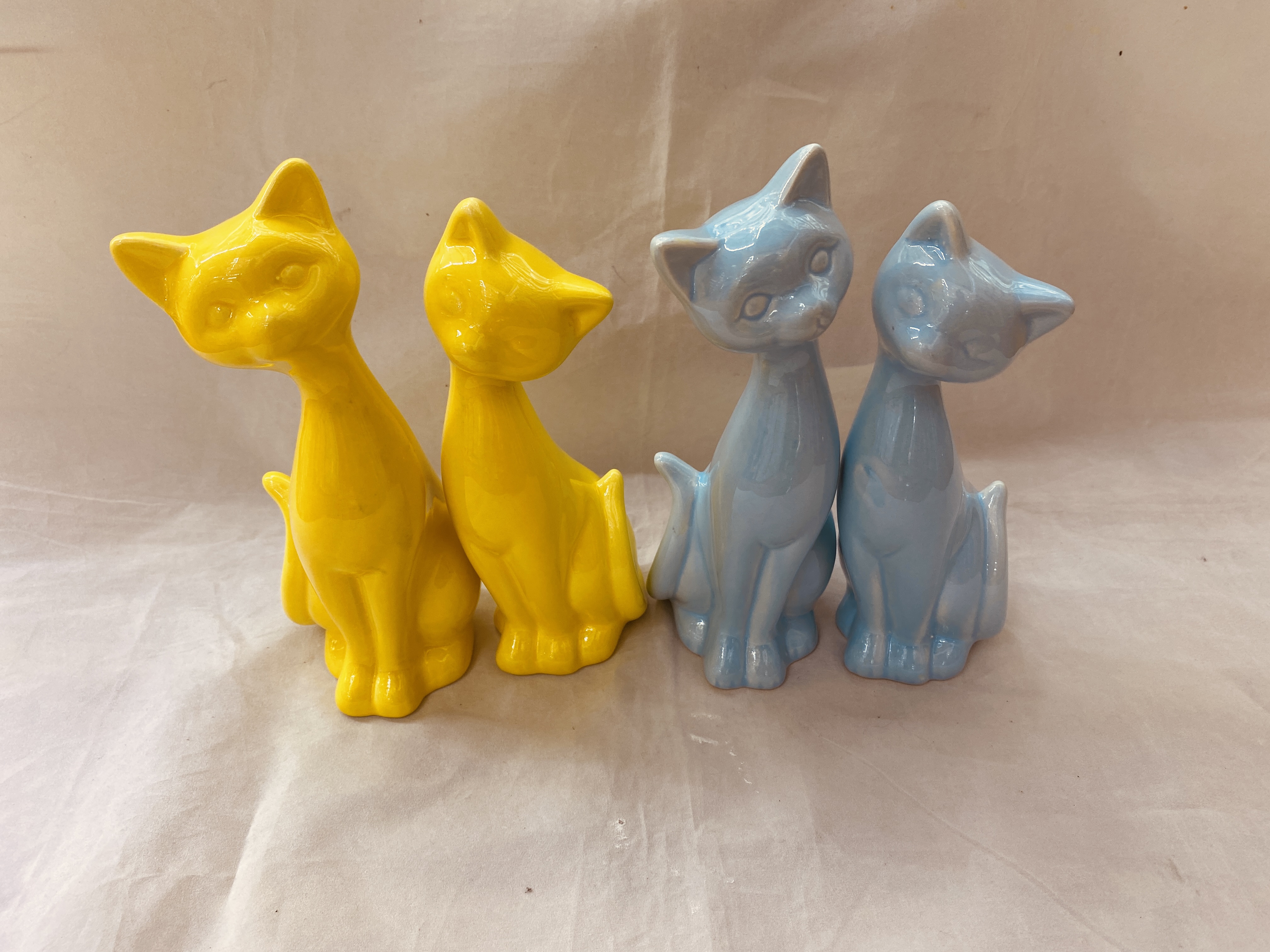 Ceramic office desktop entrance hall small ornaments, kitten ornaments