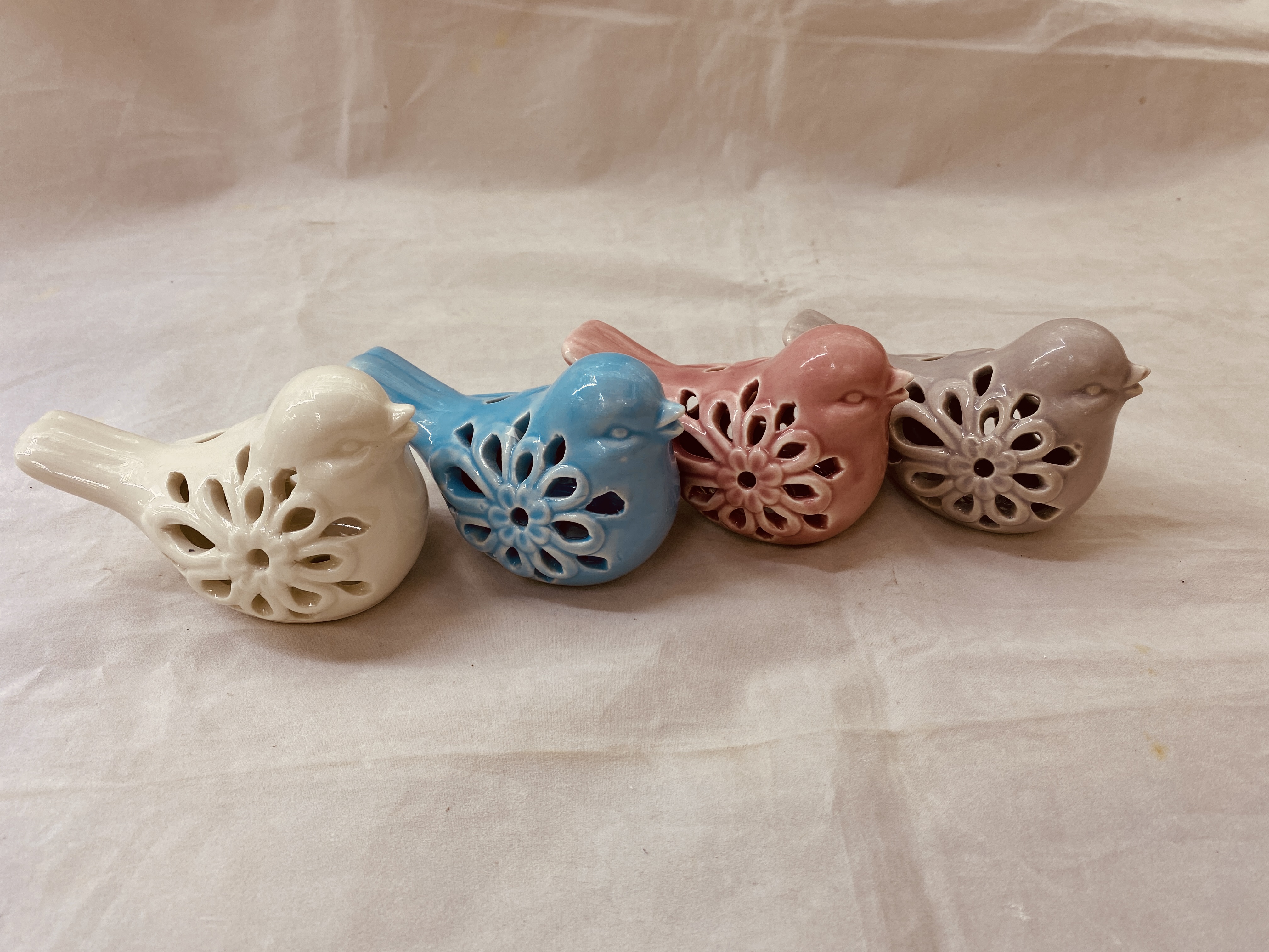 Ceramic bird tabletop decoration, small decorative items for the living room and entrance hall Item Picture