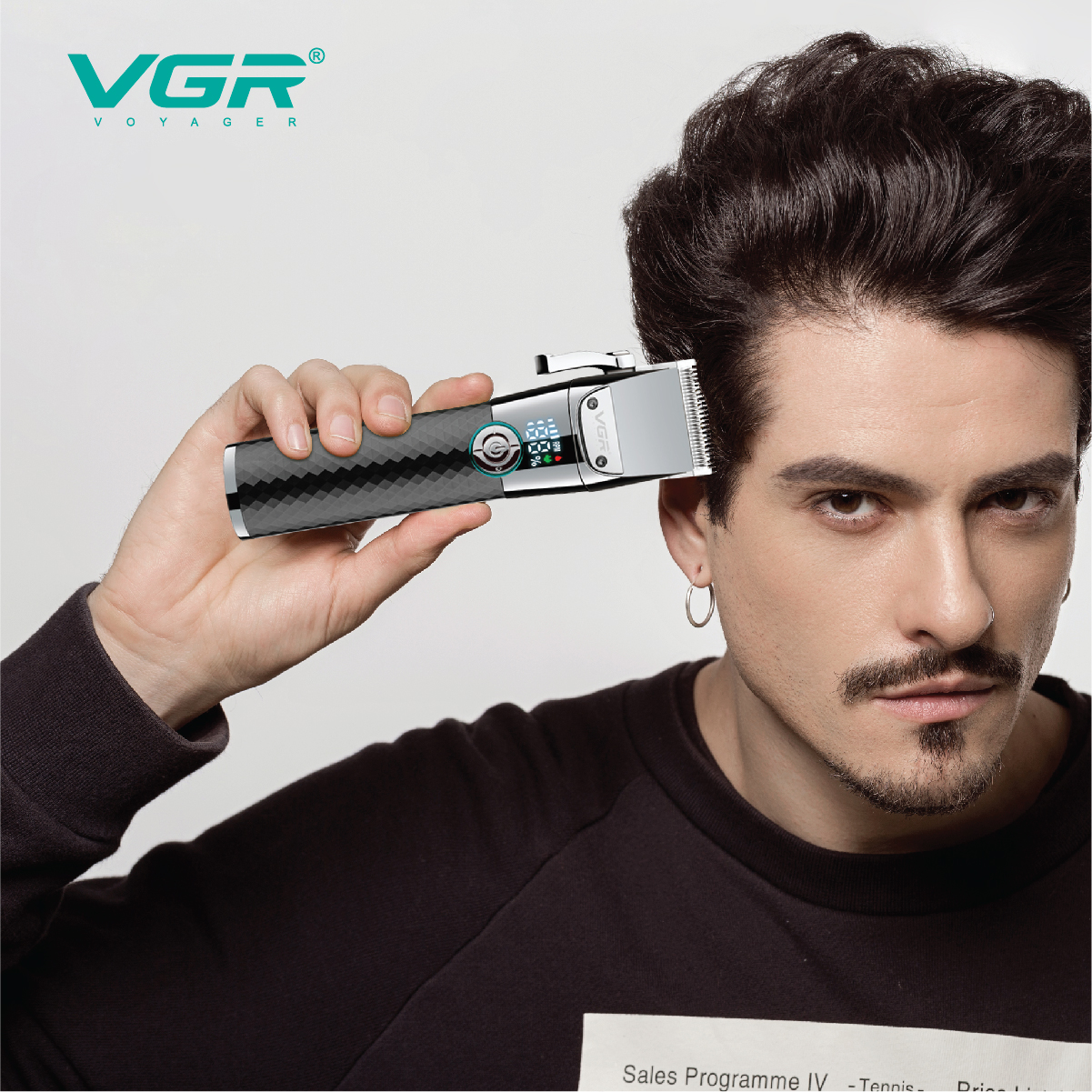 VGR Professional electric clipper, ultra-long battery life, LCD display base, charging, high-power shaving clipper 682 Specification image