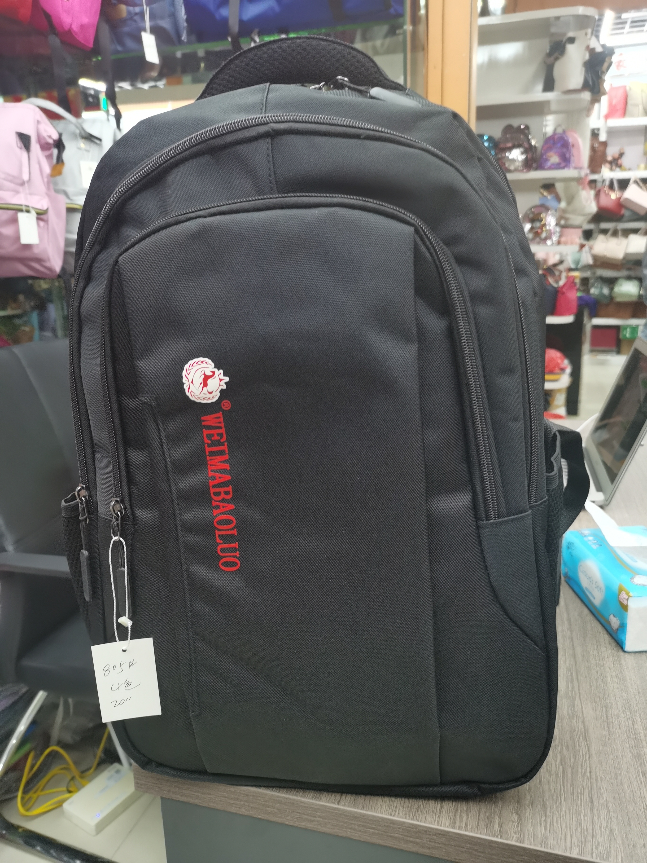 双肩背包实物图