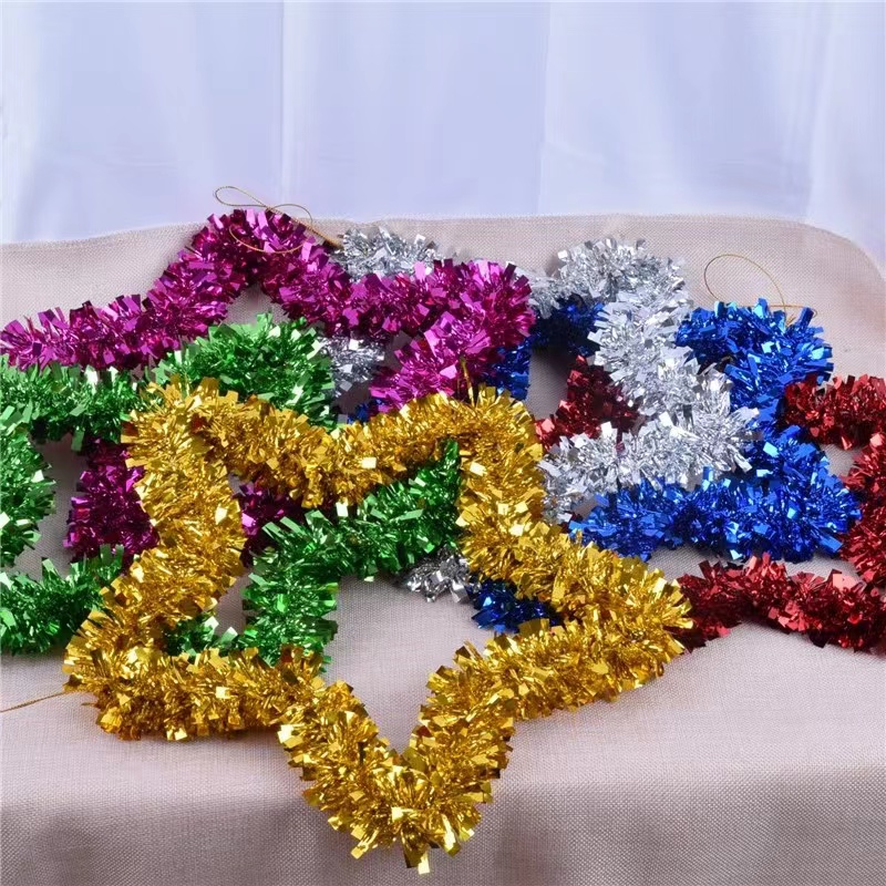 Factory direct sales of Christmas five-pointed star pendants, decorative ribbons, five-pointed star wreaths, woolen strips, wreaths and pendants wholesale