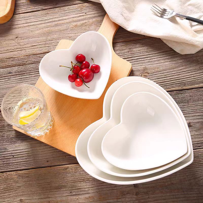 Pure white heart-shaped bowl, creative household salad bowl, rice bowl, hotel breakfast heart-shaped bowl Specification image