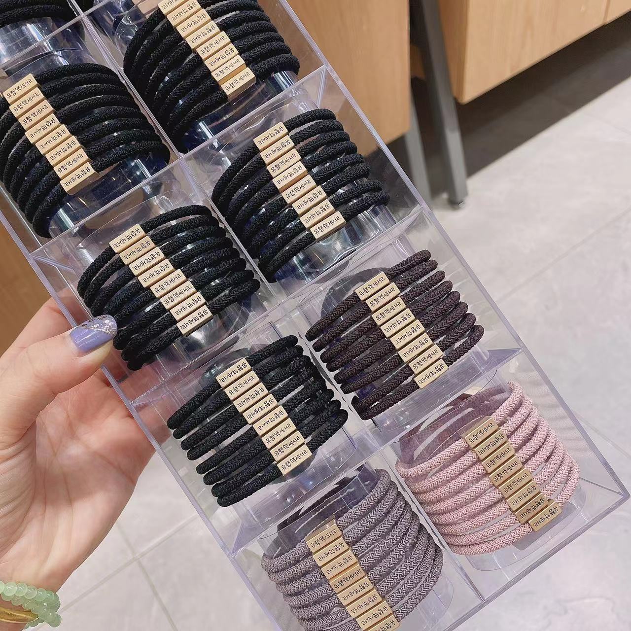 Dingdian No.1 Store Korean version Basic with alloy accessories Network Trendy Words copper Tube style network cable rubber band Hair rope B01955 Specification image