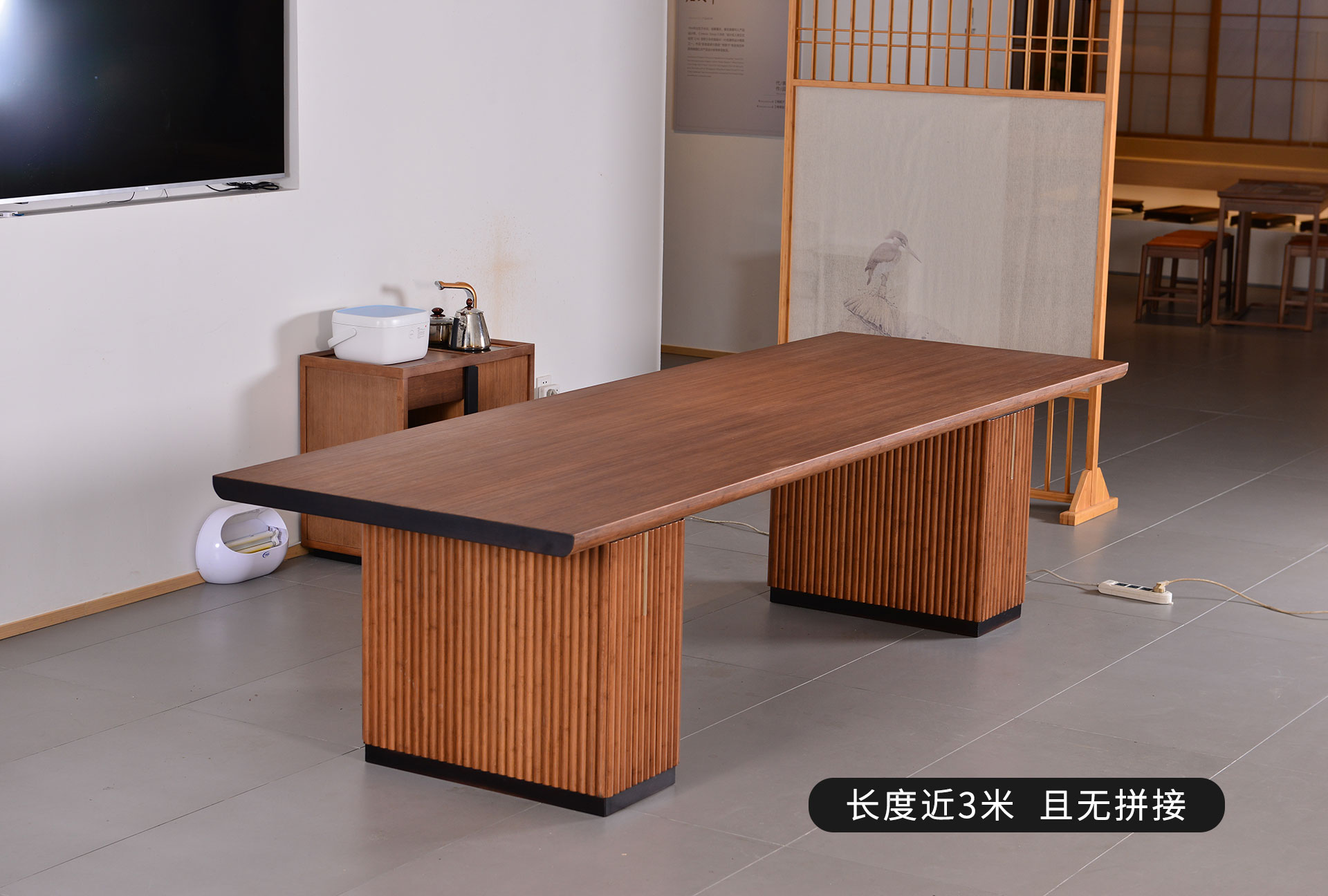 餐桌椅+餐边柜+酒柜实物图