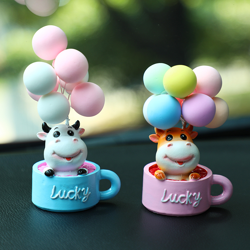 厂家直销 创意ins风告白气球卡通小牛告白气球汽车摆件树脂工艺品家居摆件批发