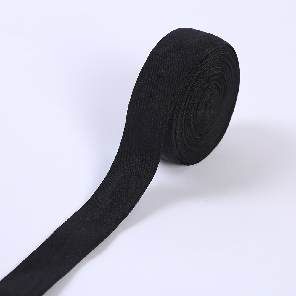 In stock, we offer down jackets with nylon folded hemming and spandex hemming strips. The hemming is environmentally friendly and dyed. Bulk purchase offers better prices Application Scenario