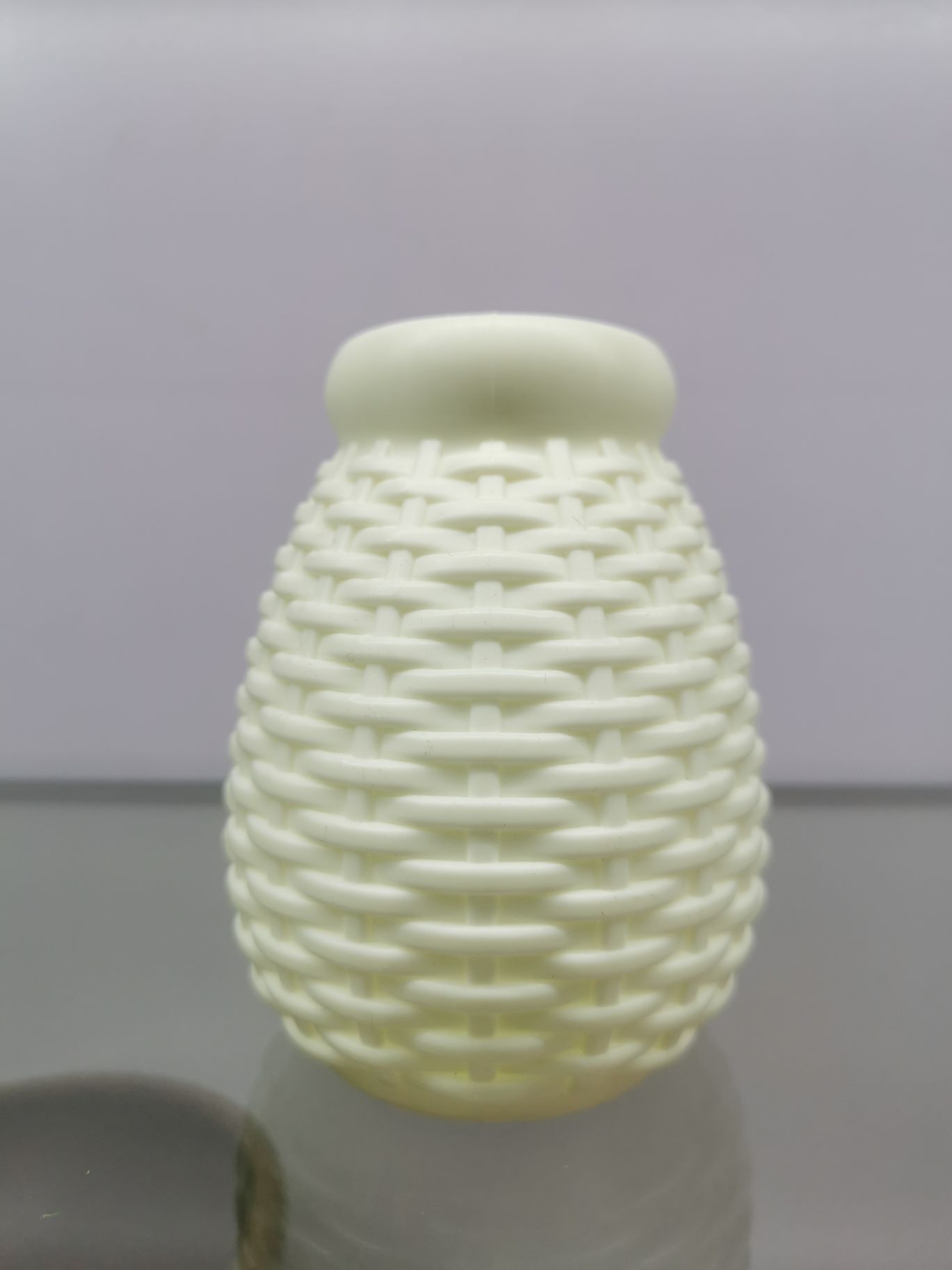PE blow-molded vase details Picture