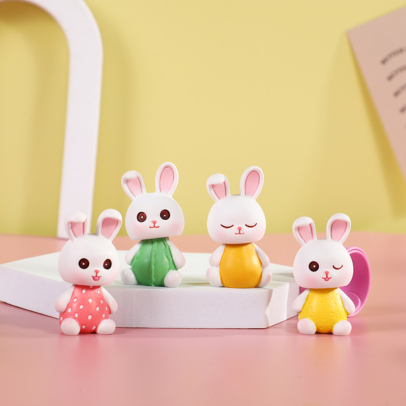 New color spring rabbit resin handicraft display for the Year of the Rabbit 2023, a small gift for children, a cute table cake display piece