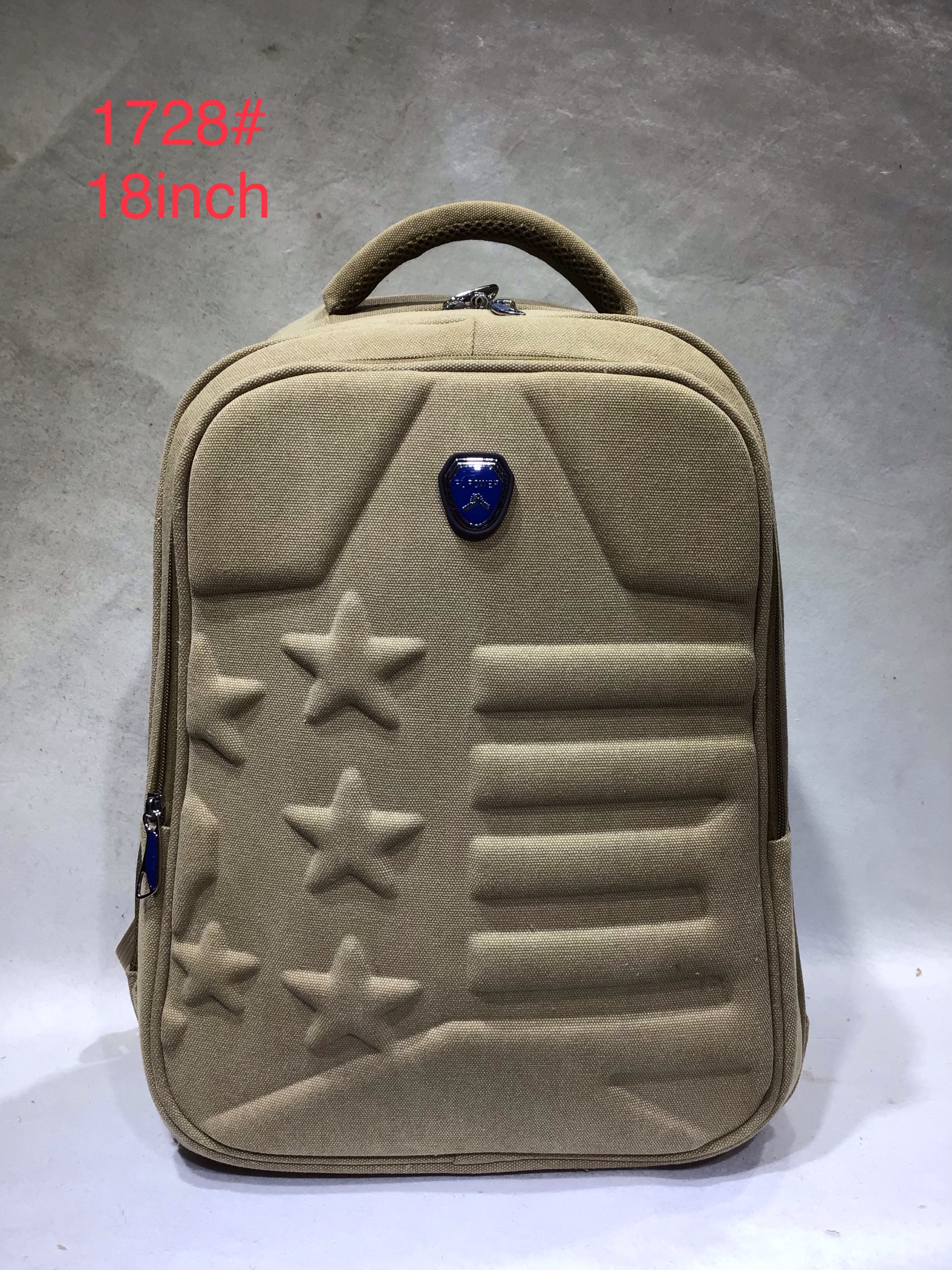 帆布硬壳背包白底实物图