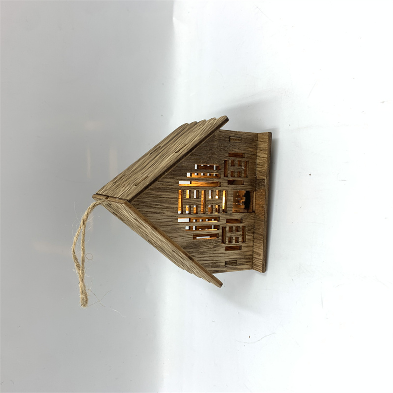 圣诞节装饰/圣诞挂件/带灯房子白底实物图