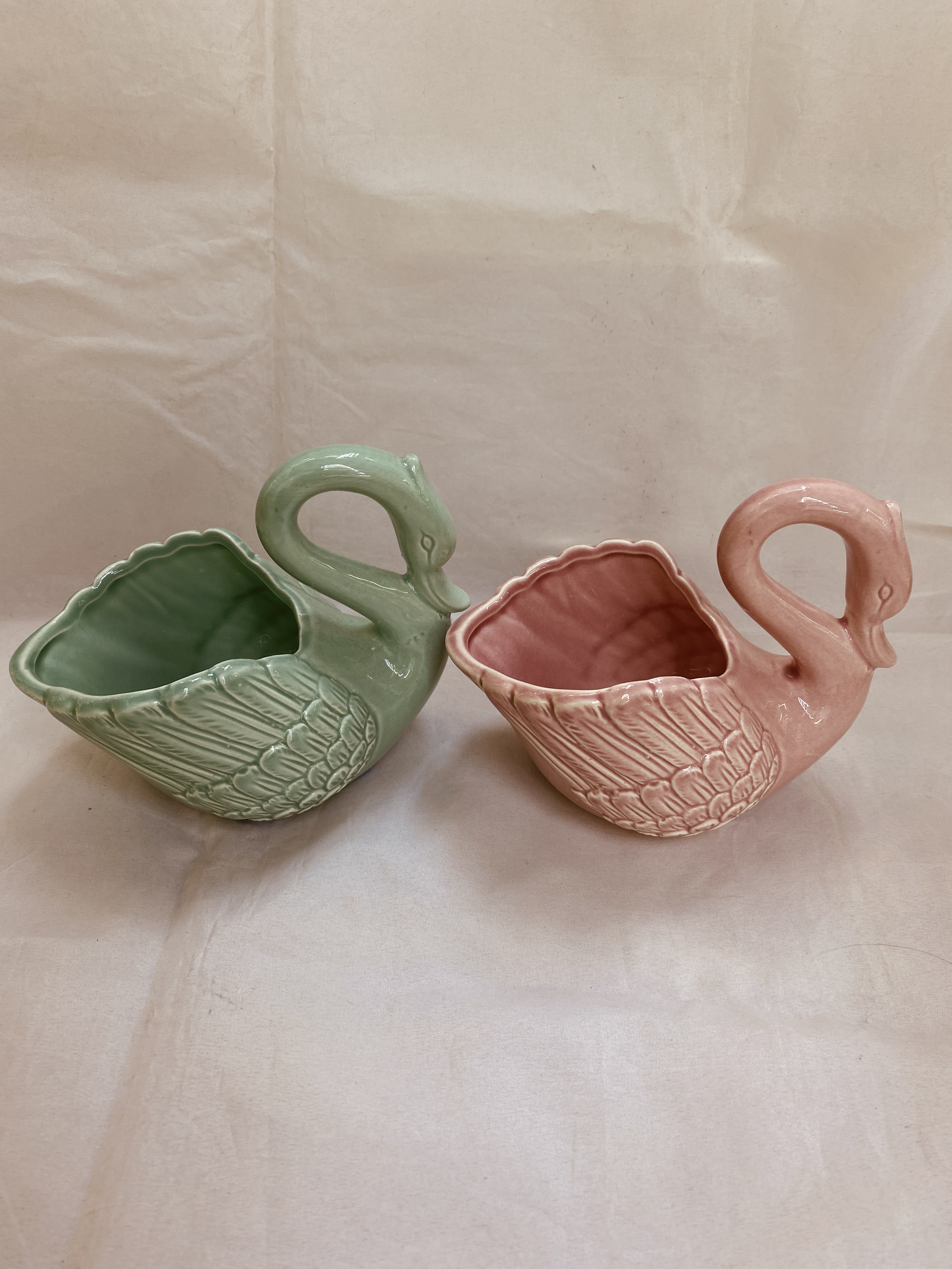 Ceramic ornaments, creative office desktop ornaments, and entrance hall ornaments Item Picture