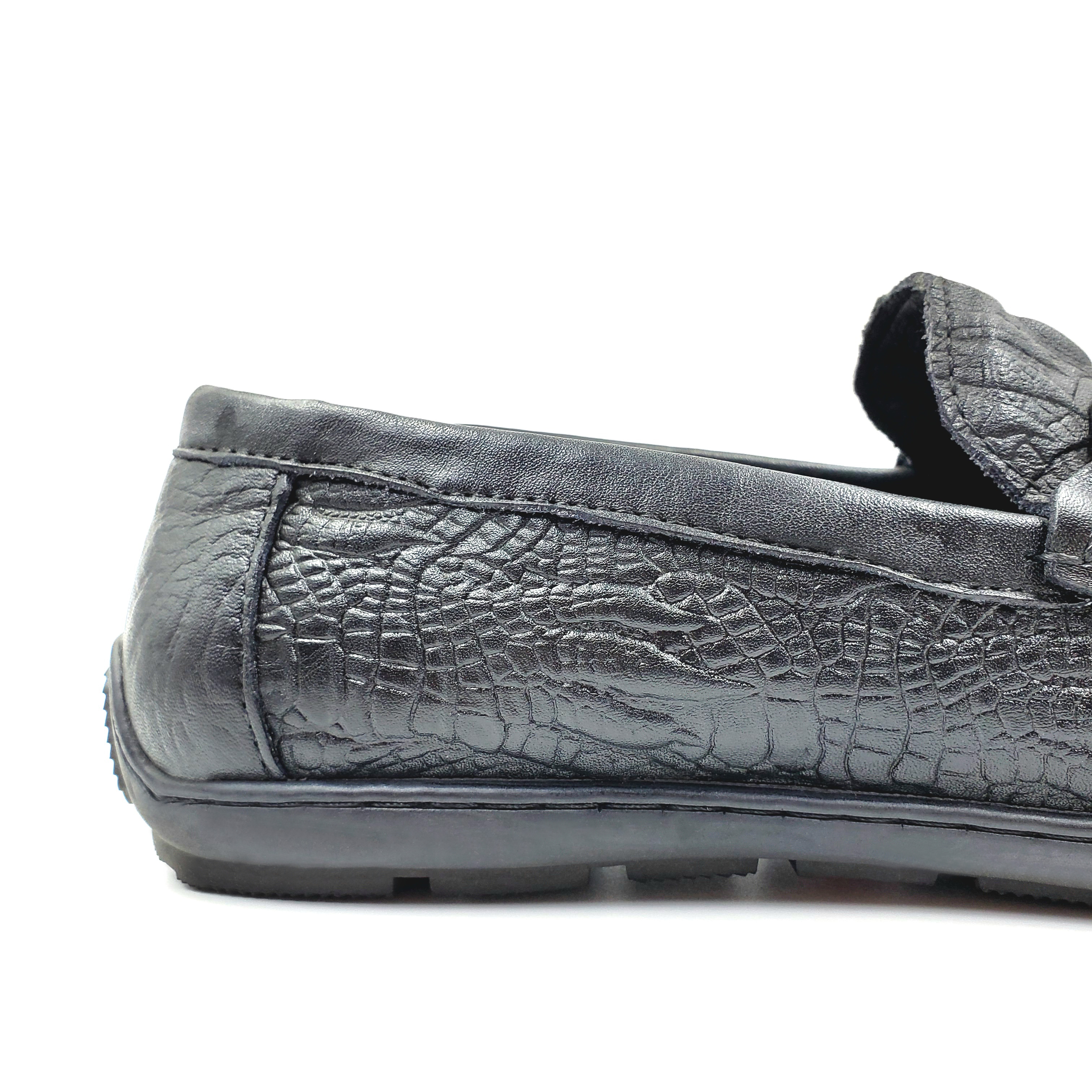 Men's crocodile-patterned casual shoes, trendy men's hooded leather shoes, black driving shoes, soft-soled genuine leather men's bean shoes details Picture