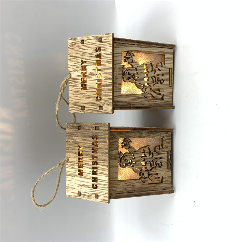 Decoraciones navideñas de madera cabañas luminosas de madera nuevos pendientes de navidad calado LED colgante decorativo de madera colgante de navidad details Picture