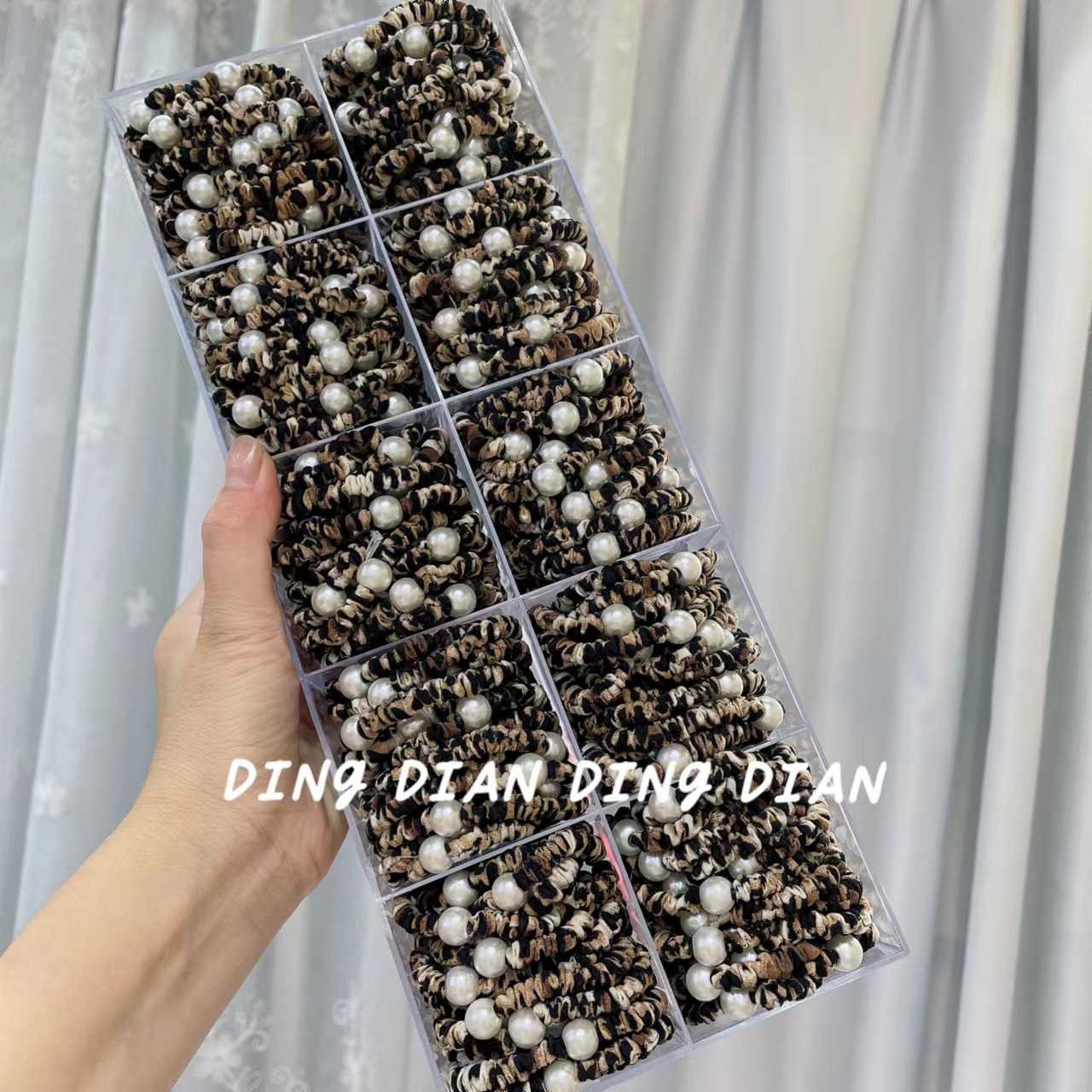 Dingdian No.1 Store offers basic high-elasticity small hand-nailed pearl cloth rings, hair bands and rubber bands B20307 Application Scenario