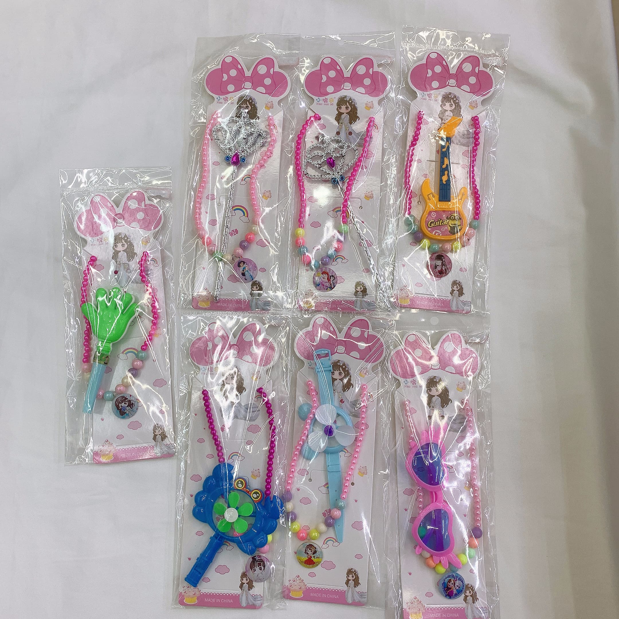 项链/饰品/过家家玩具白底实物图