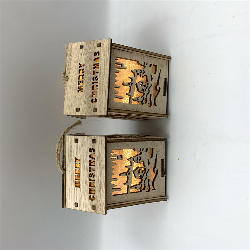 Decoraciones navideñas de madera cabañas luminosas de madera nuevos pendientes de navidad calado LED colgante decorativo de madera colgante de navidad Specification image