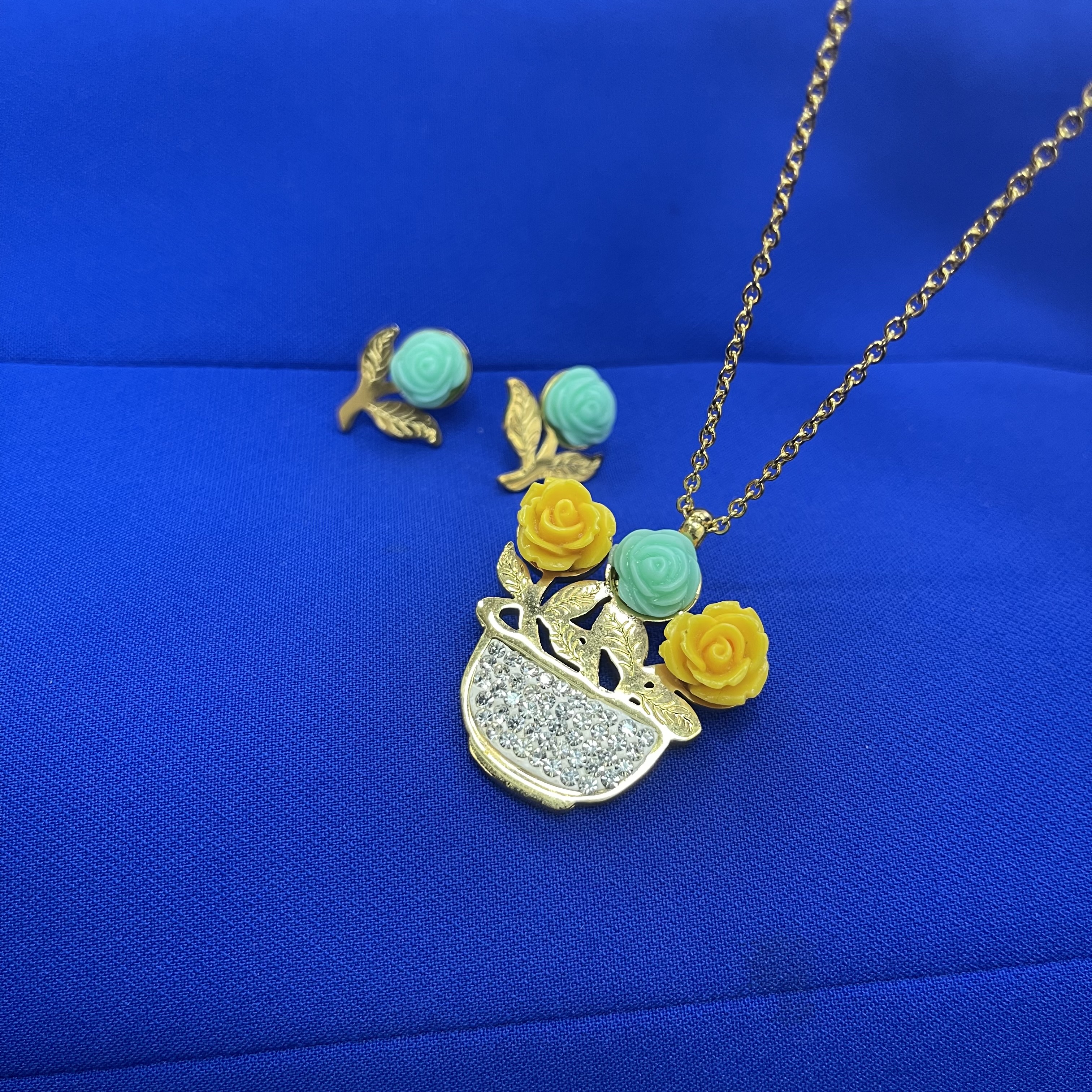 不锈钢/项链套装/饰品白底实物图