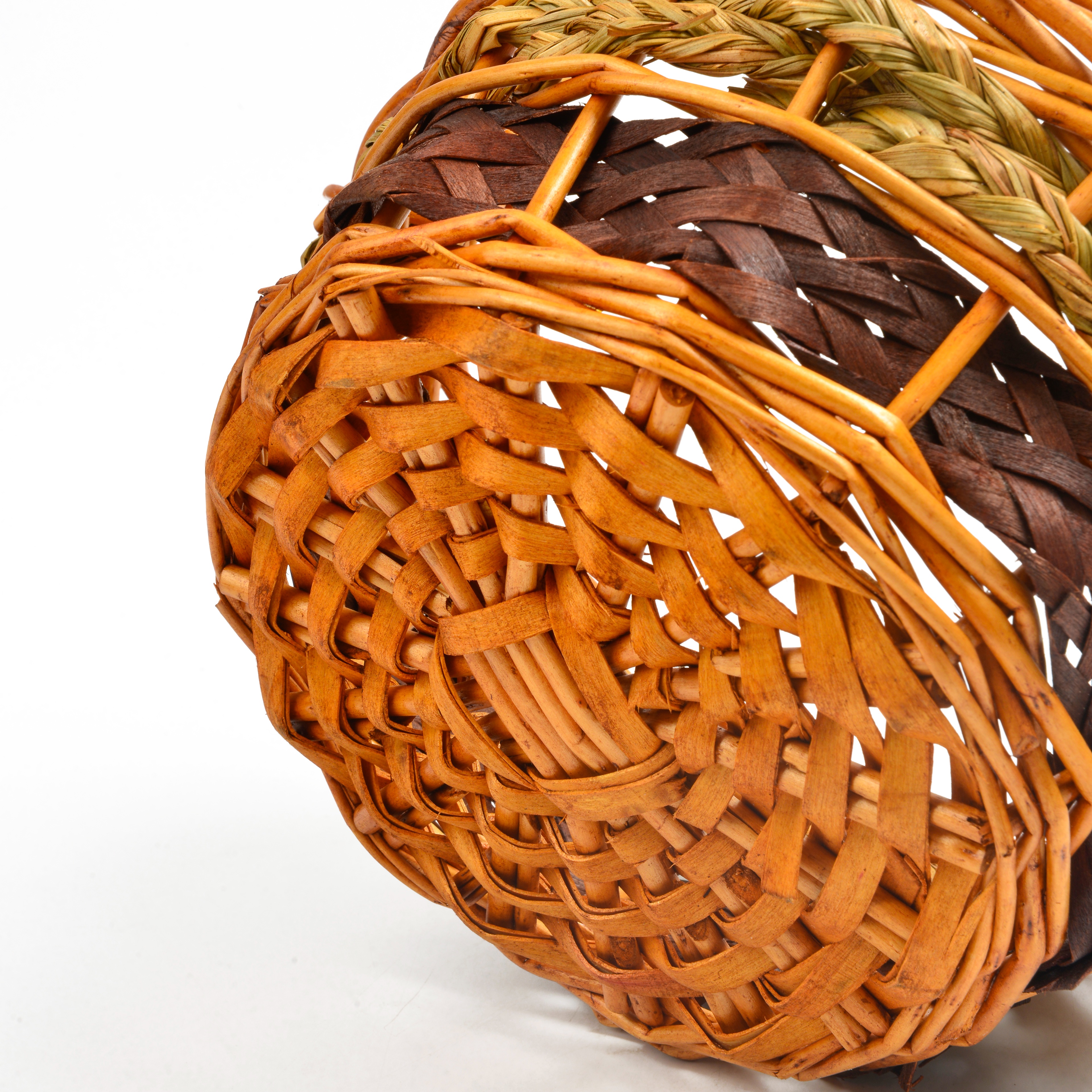 Nordic-style wicker and rattan woven fruit basket, supermarket gift, wicker woven basket, gift basket, hand-held basket, three-piece set, storage basket Item Picture